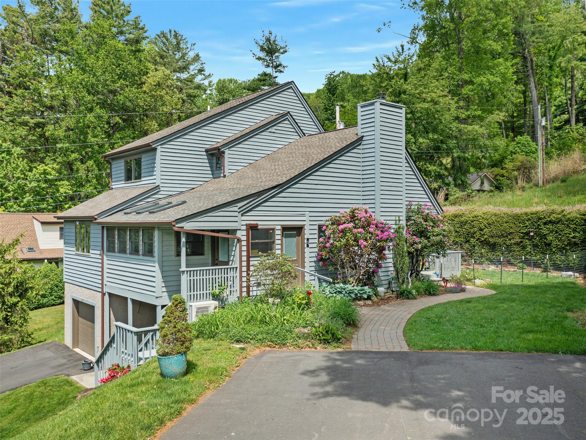 317 Robertson Street Unit: 1/K