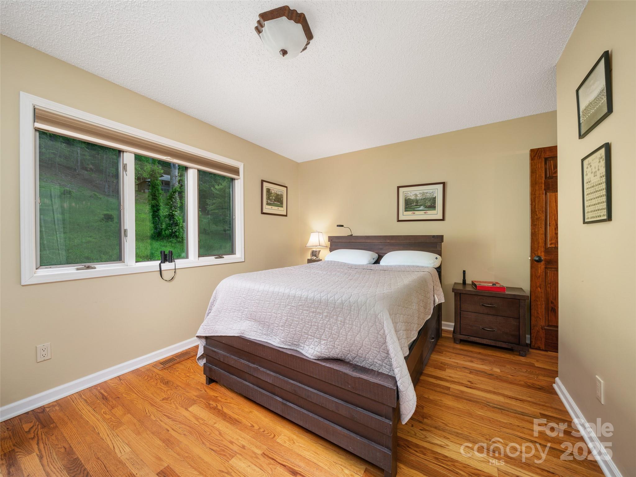 317 Robertson Street Unit: 1/K