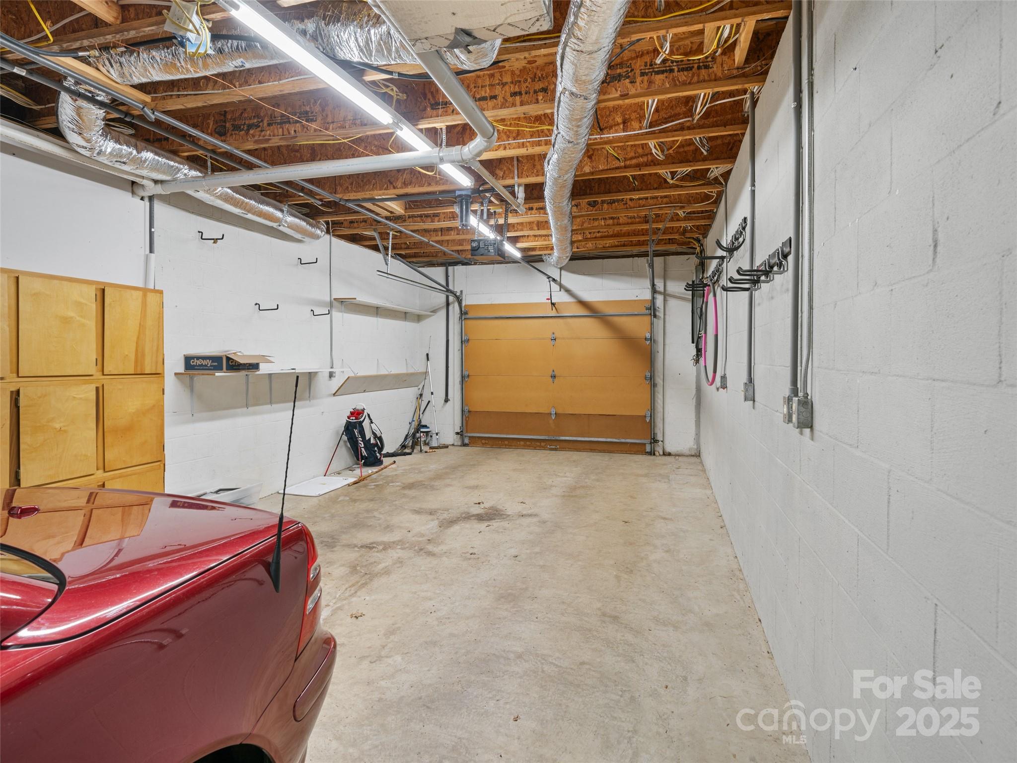 317 Robertson Street Unit: 1/K