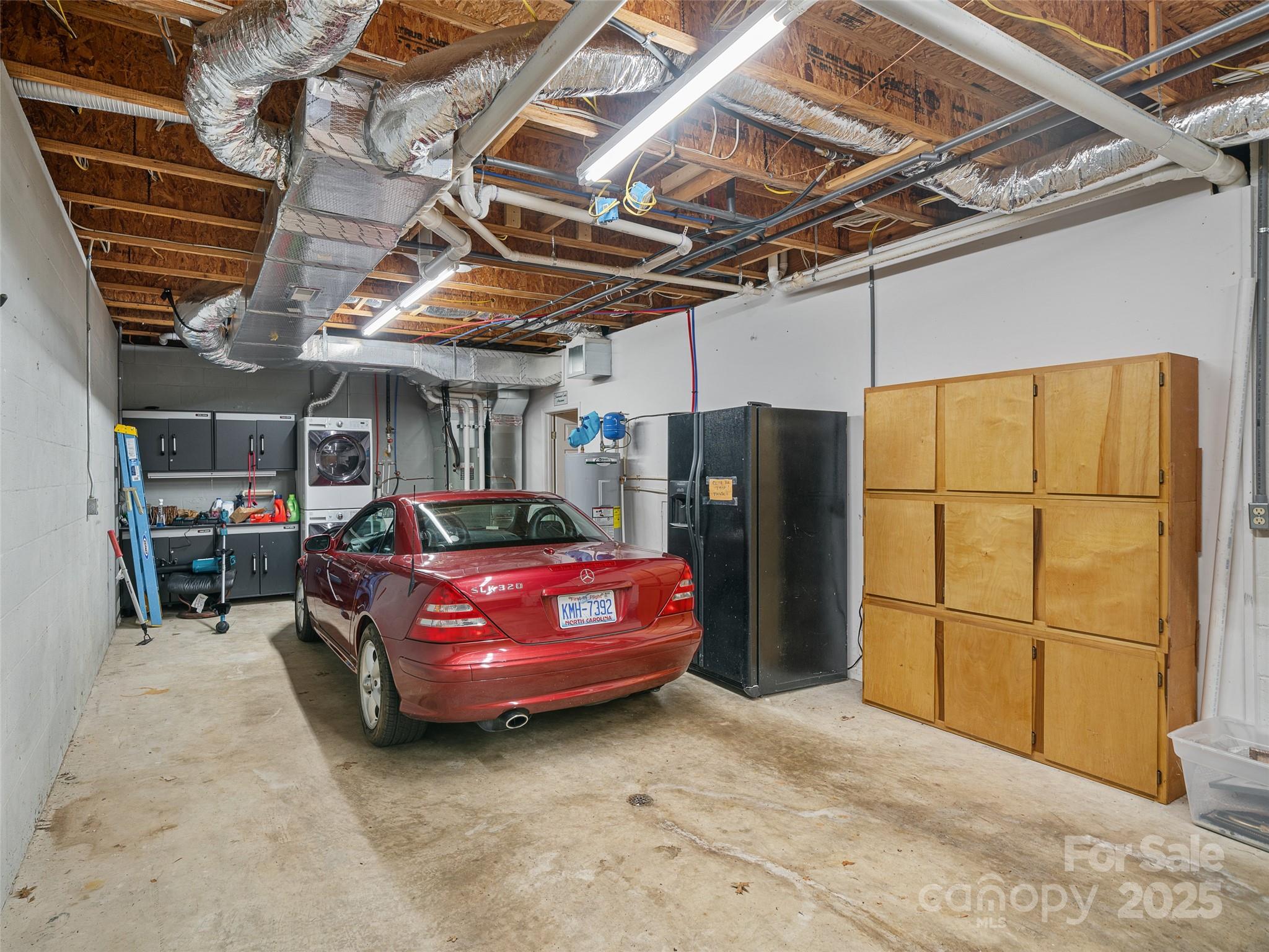 317 Robertson Street Unit: 1/K