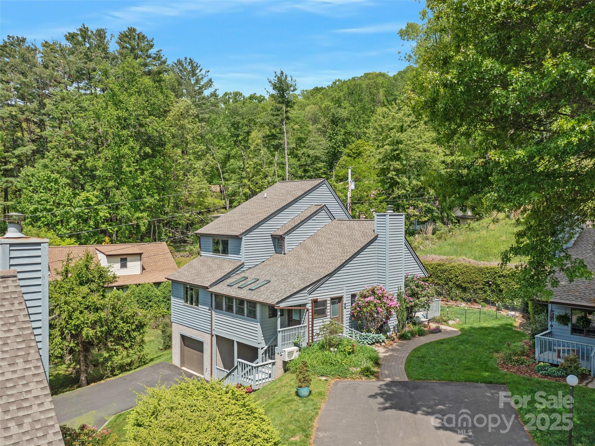 317 Robertson Street Unit: 1/K