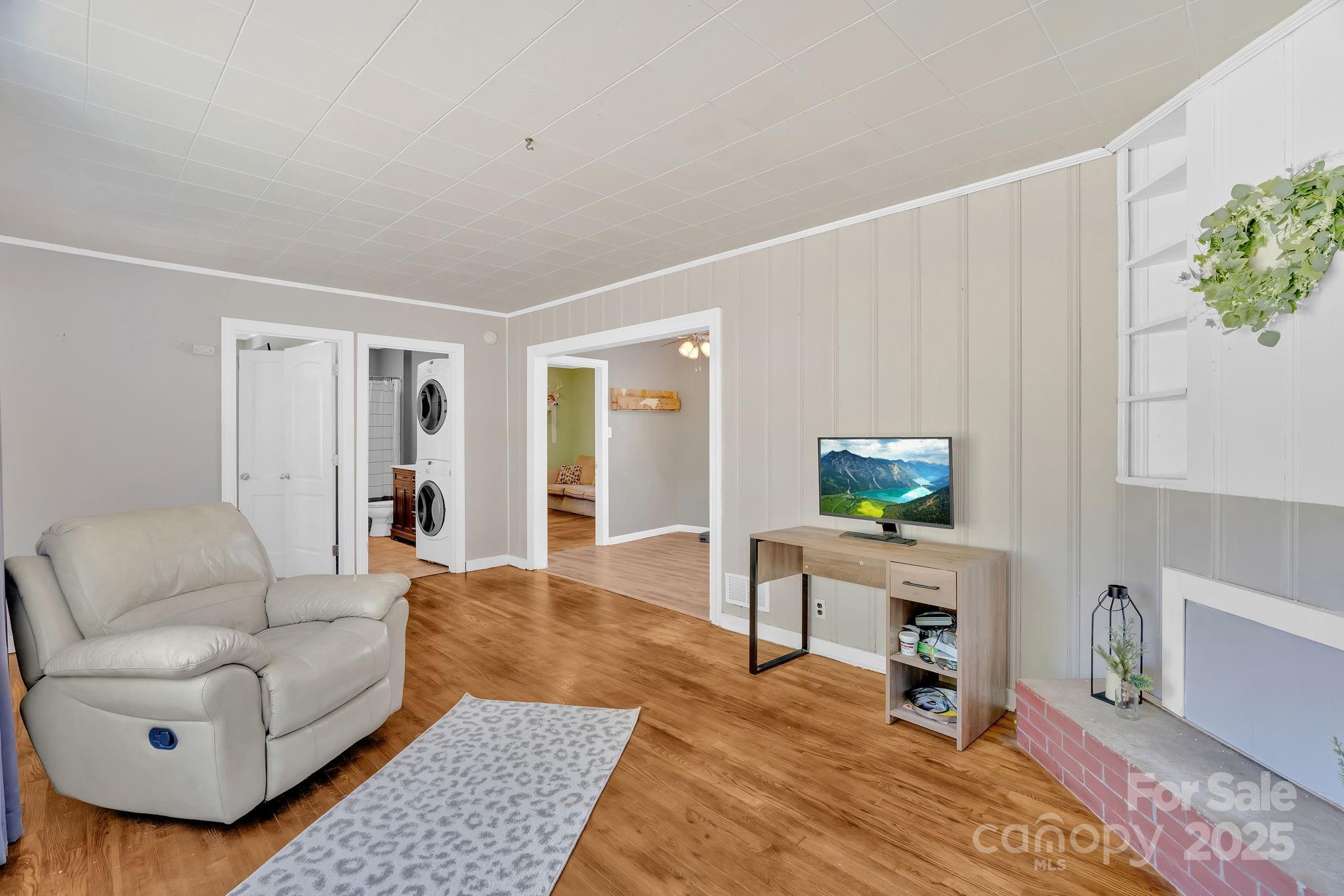 202 Hillside Drive