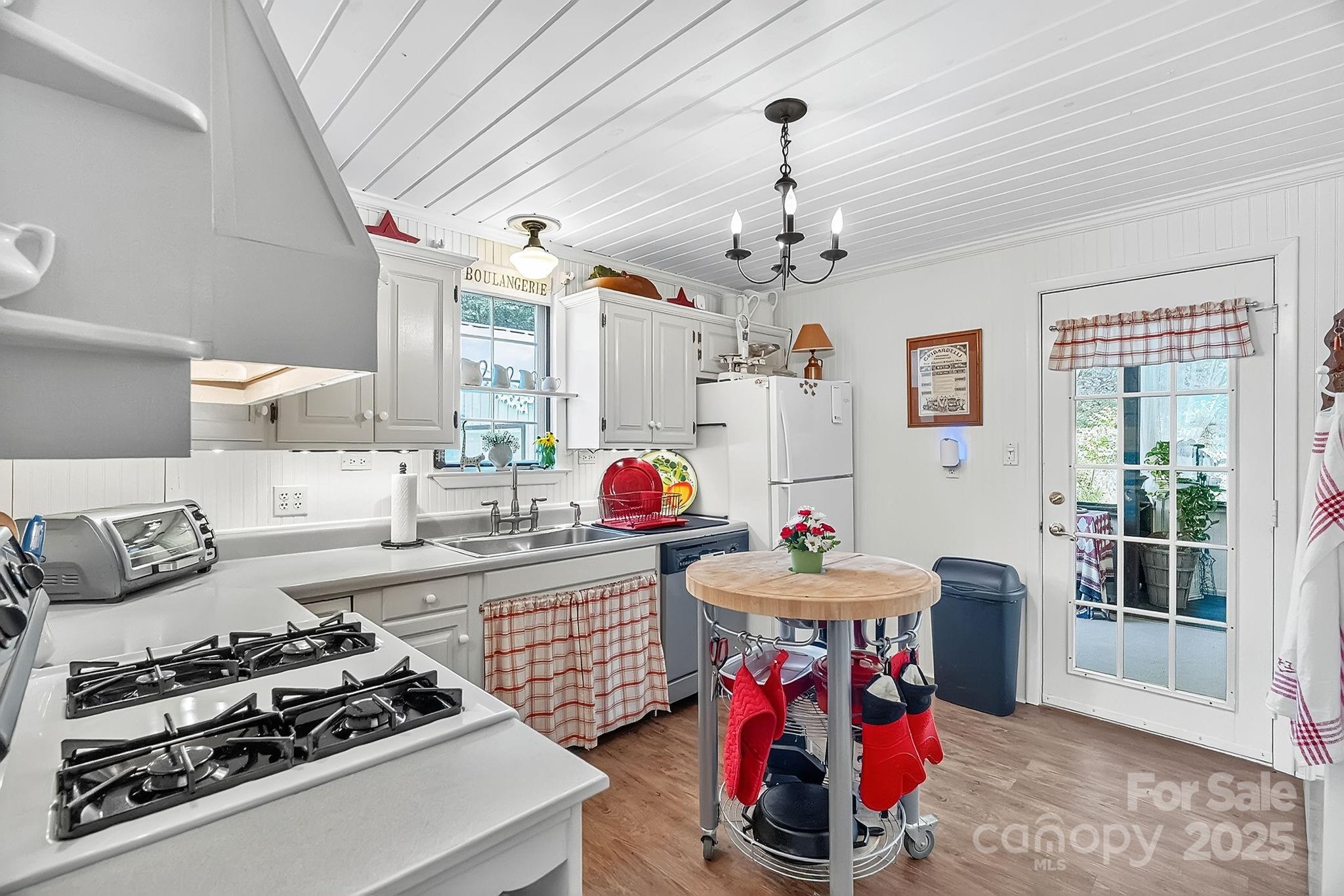 665 Upper Pig Pen Road