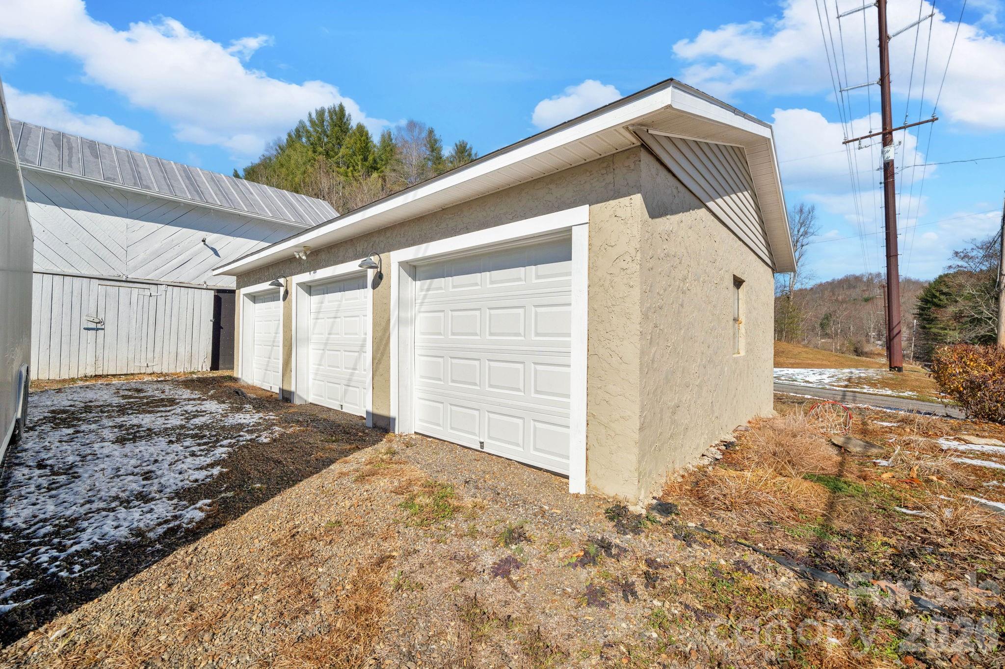 2581 Double Island Road