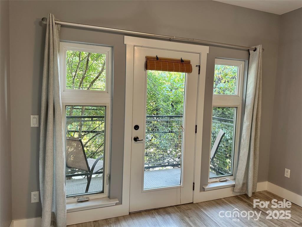 125 Clingman Avenue Unit: 203