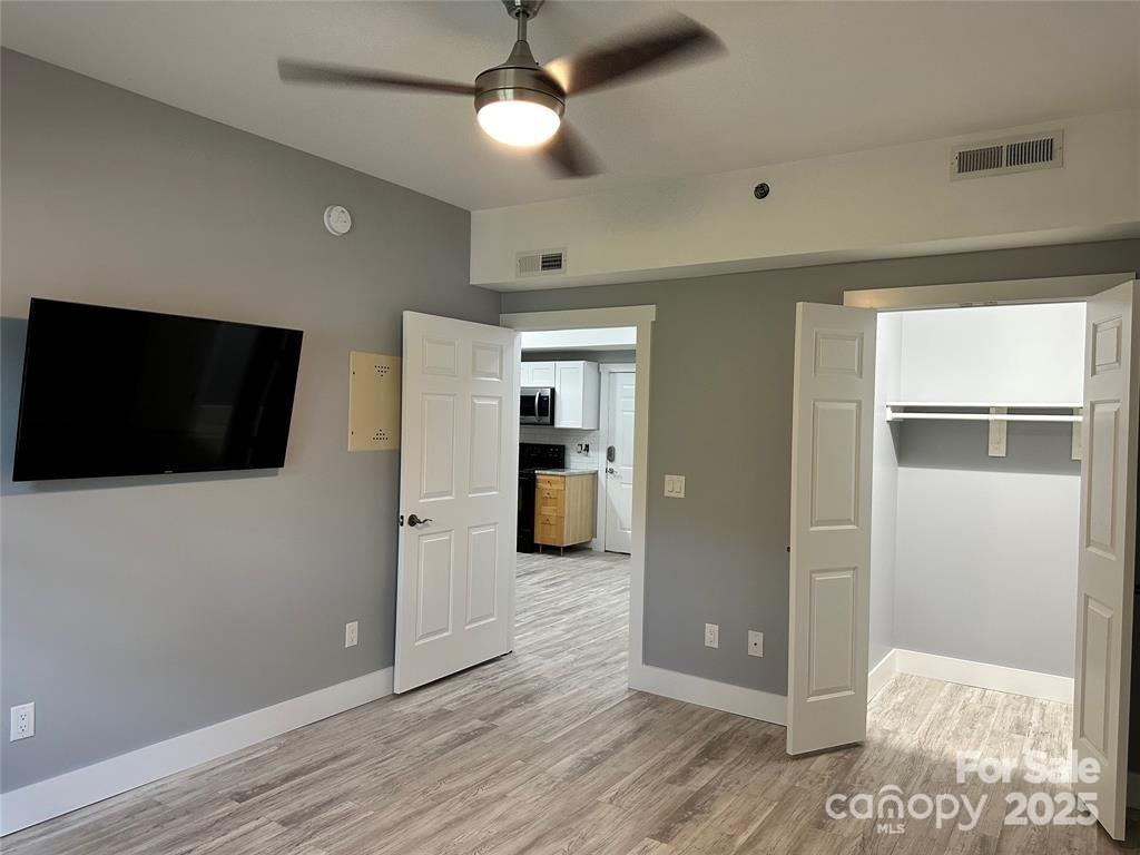 125 Clingman Avenue Unit: 203