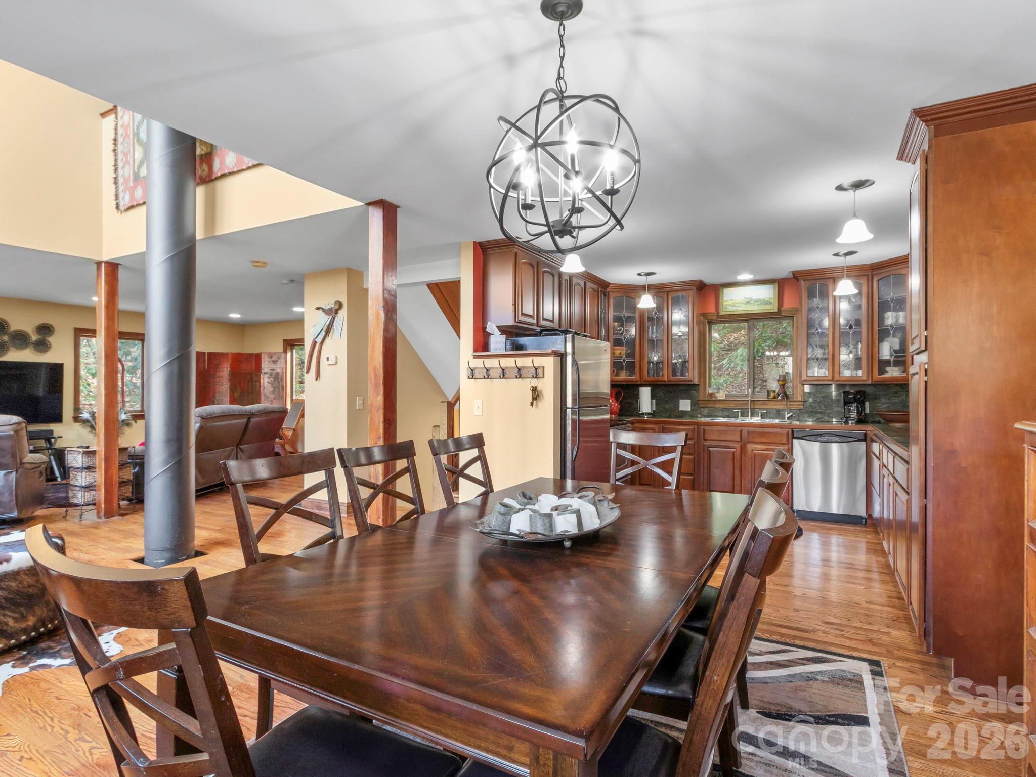 1135 S Toe River Road