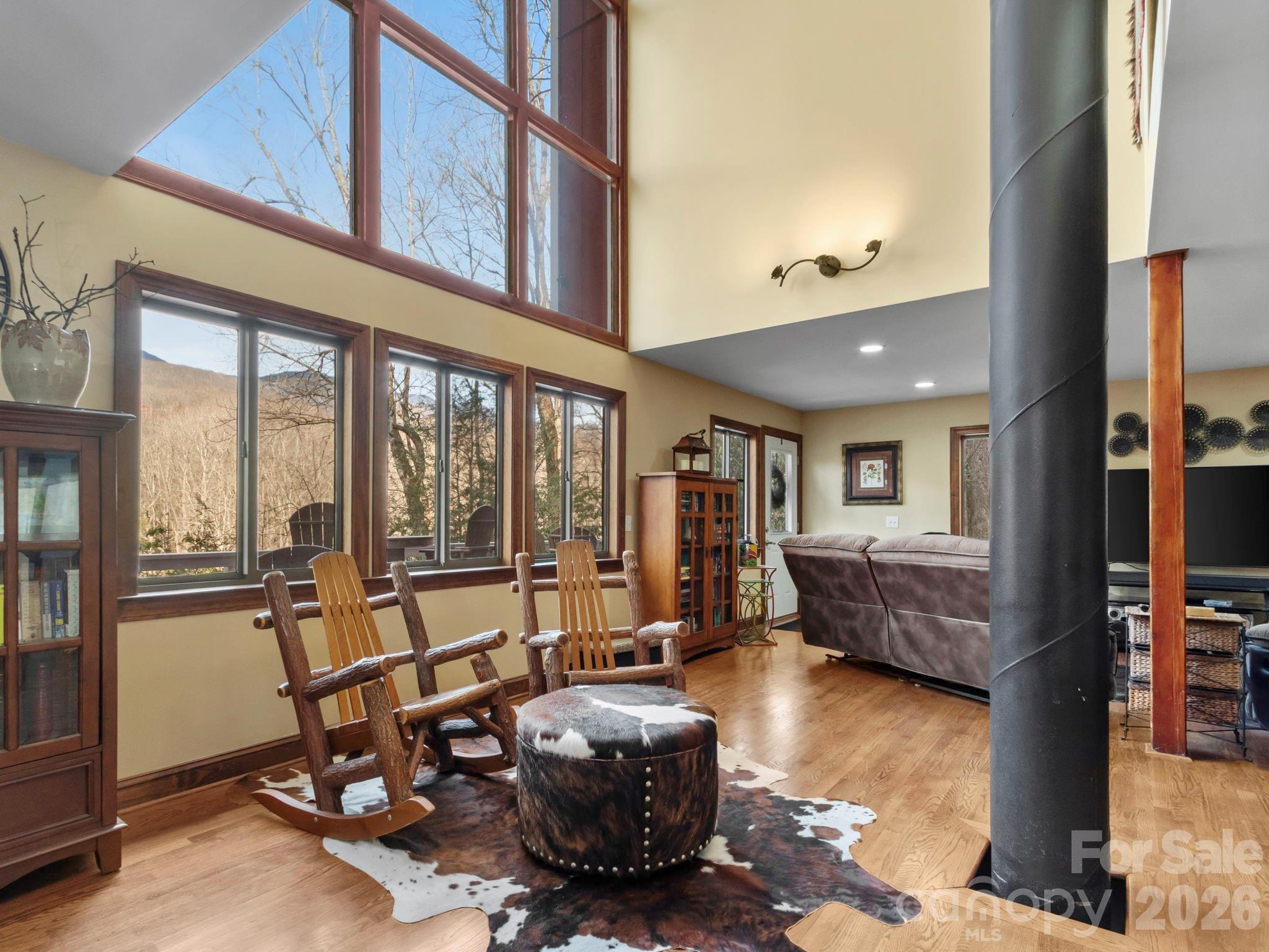 1135 S Toe River Road