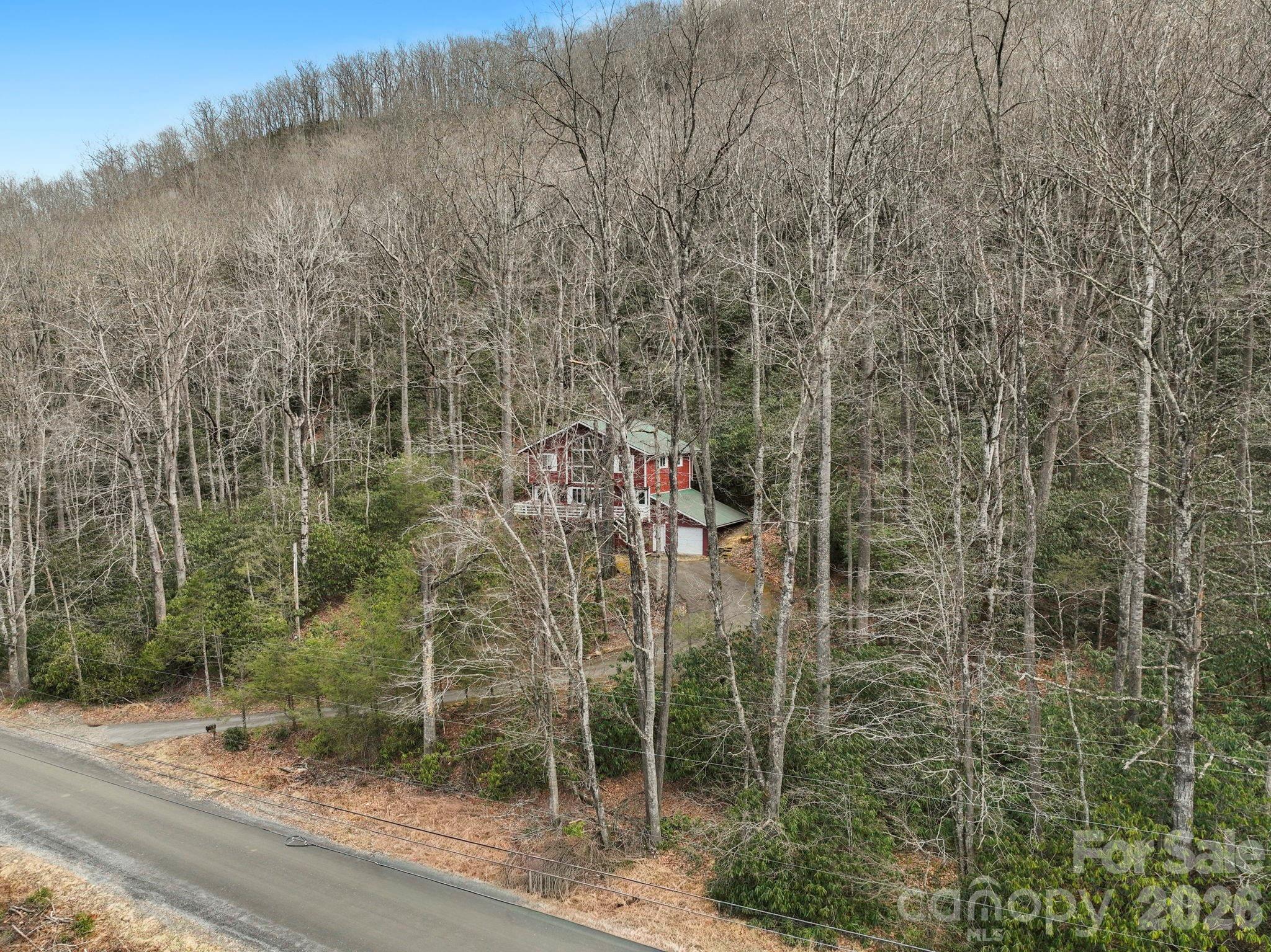 1135 S Toe River Road