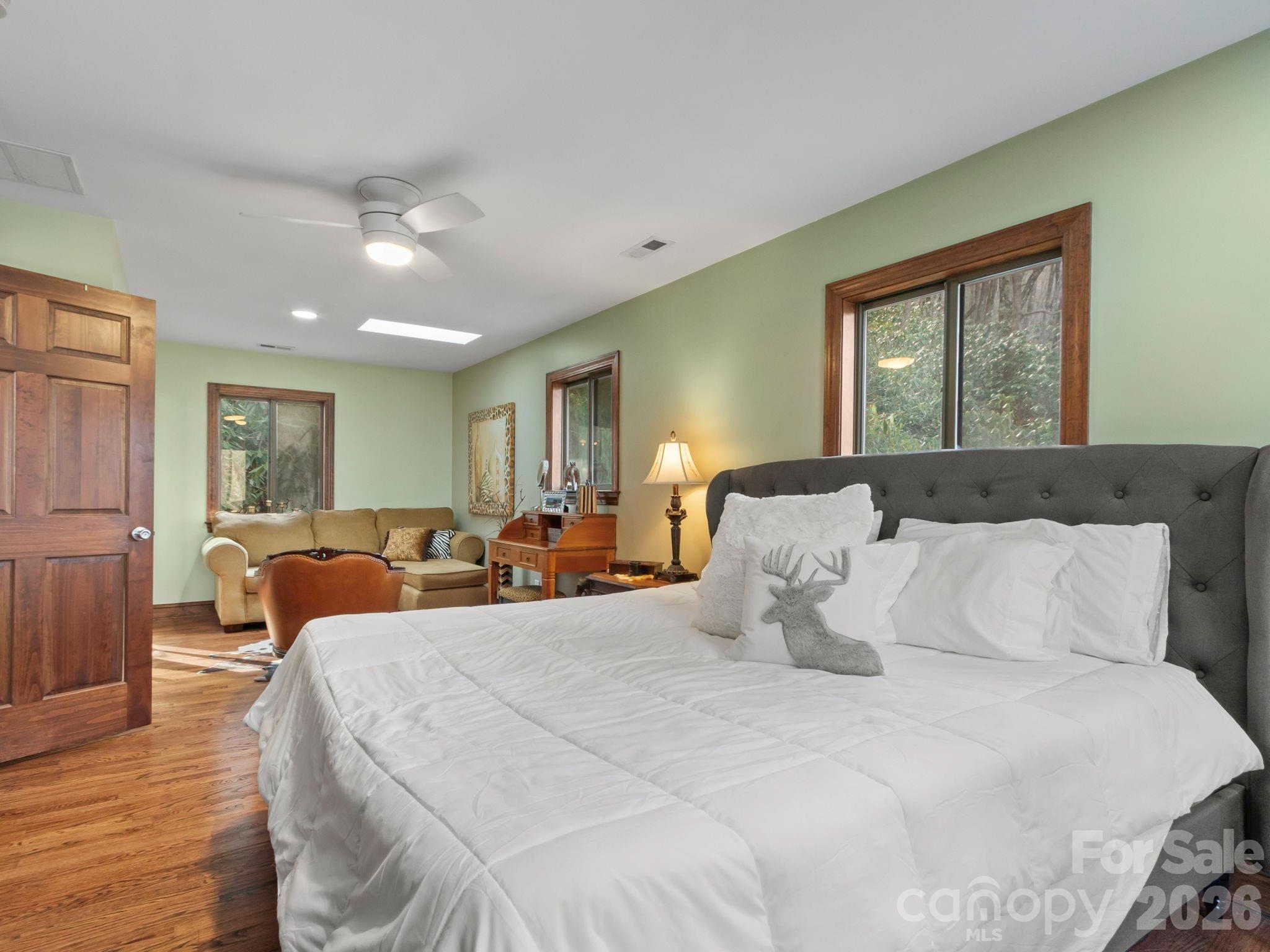 1135 S Toe River Road