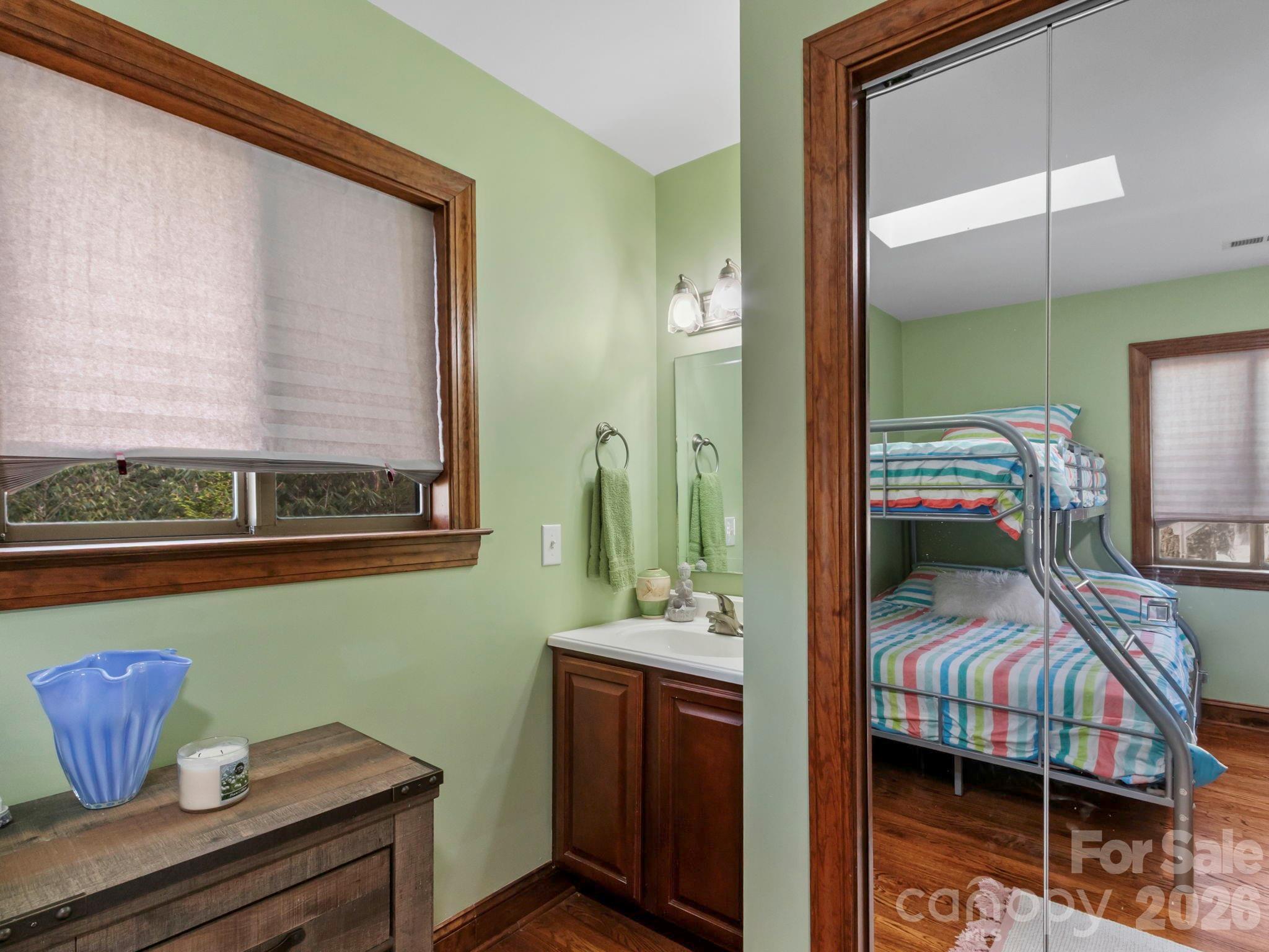 1135 S Toe River Road