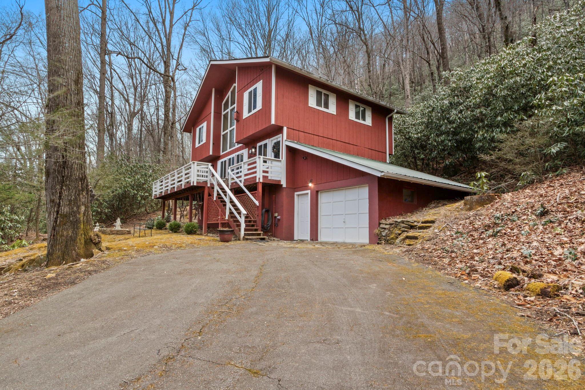 1135 S Toe River Road