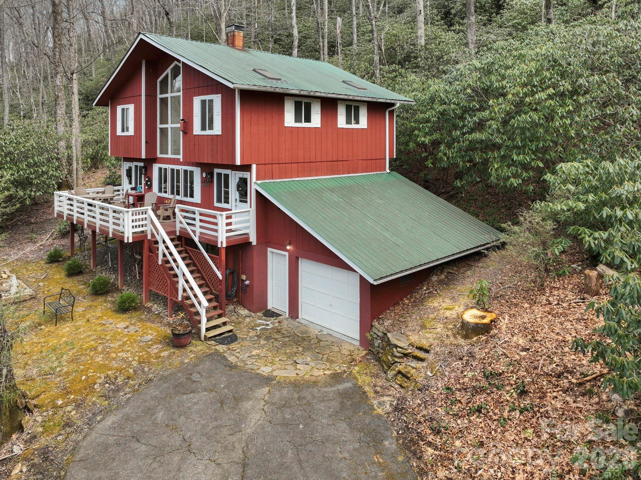 1135 S Toe River Road