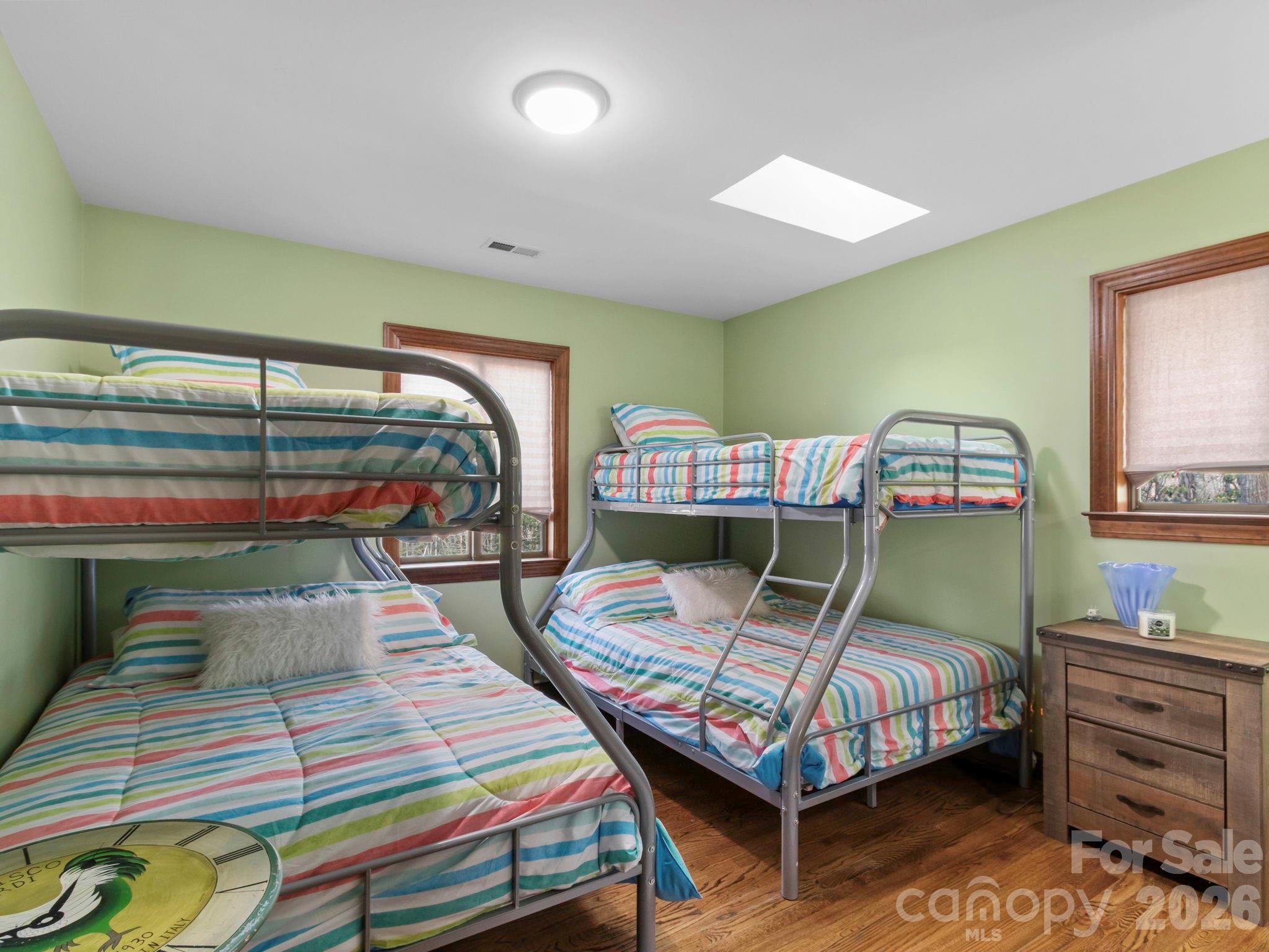 1135 S Toe River Road