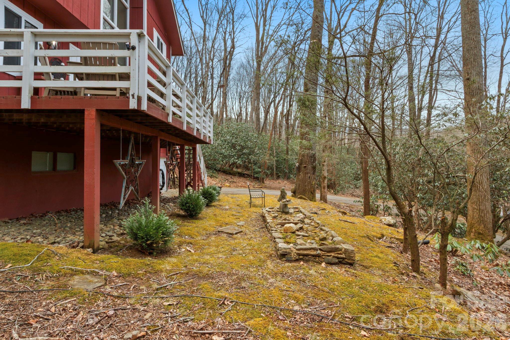 1135 S Toe River Road