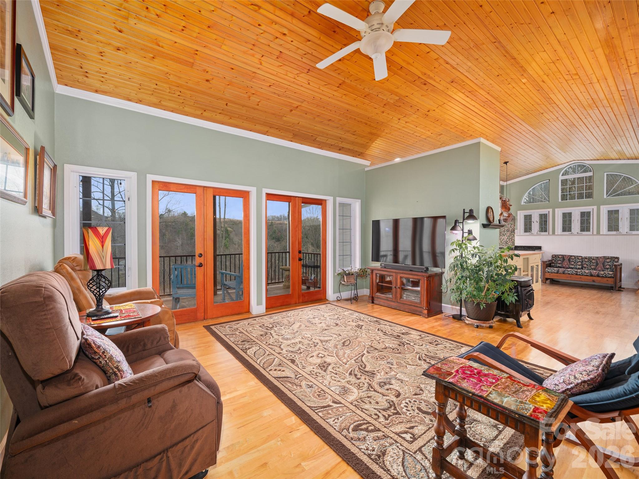12 Riverview Drive