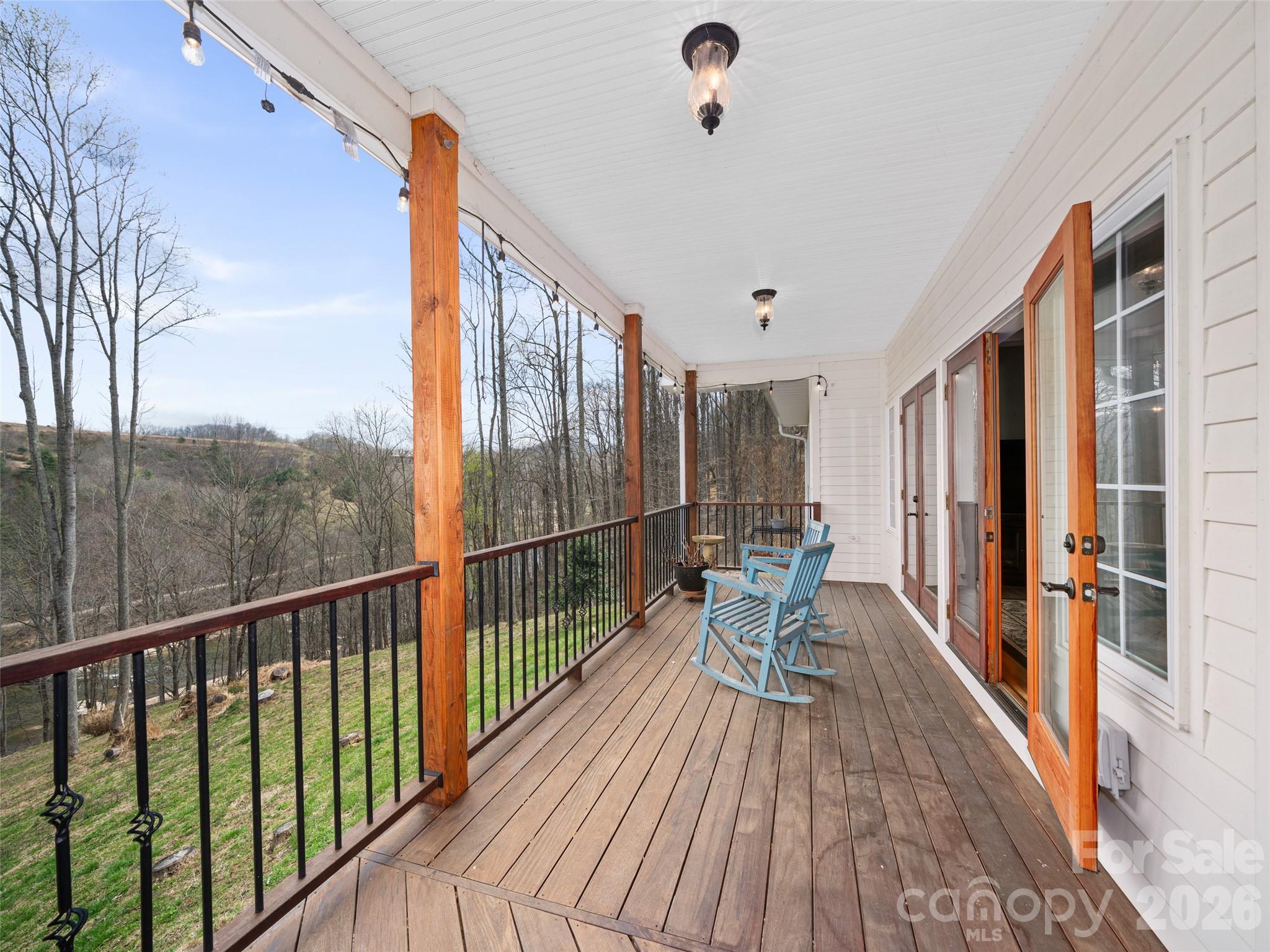12 Riverview Drive