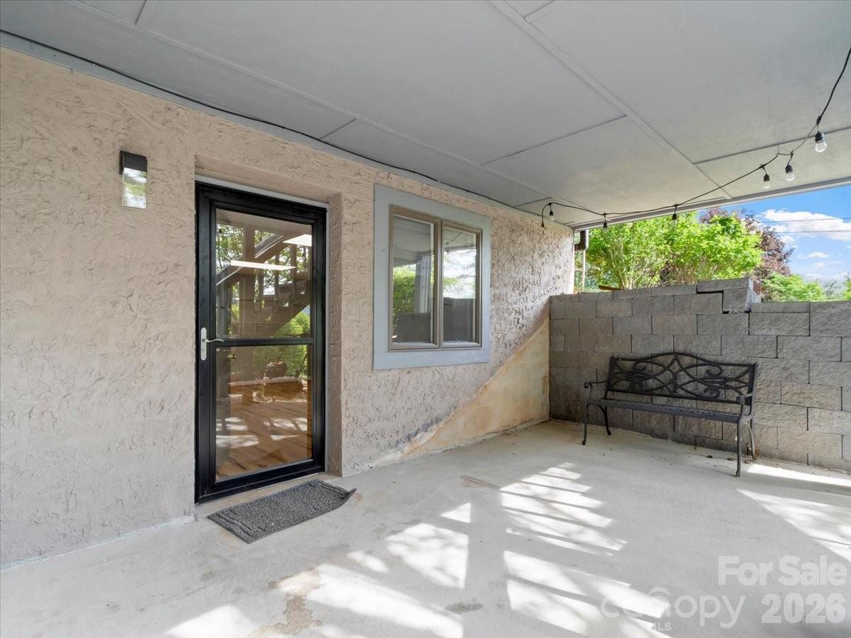 301 Robertson Street