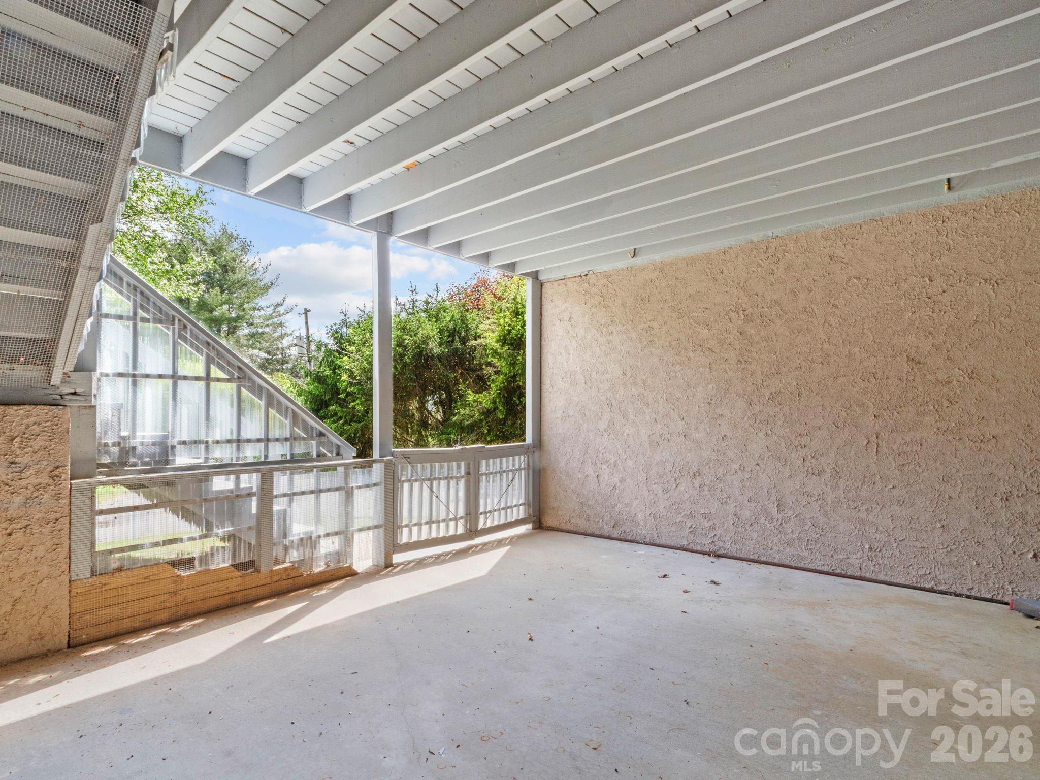 317 Robertson Street