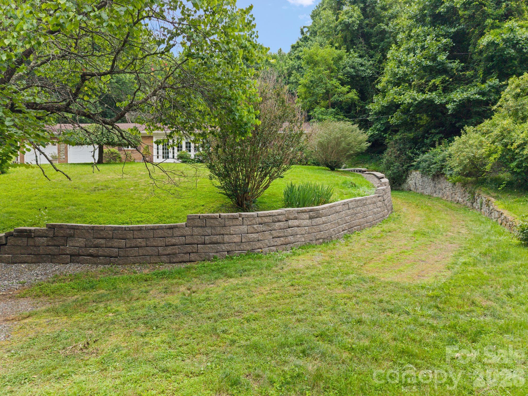 528 Baccus Siding Road