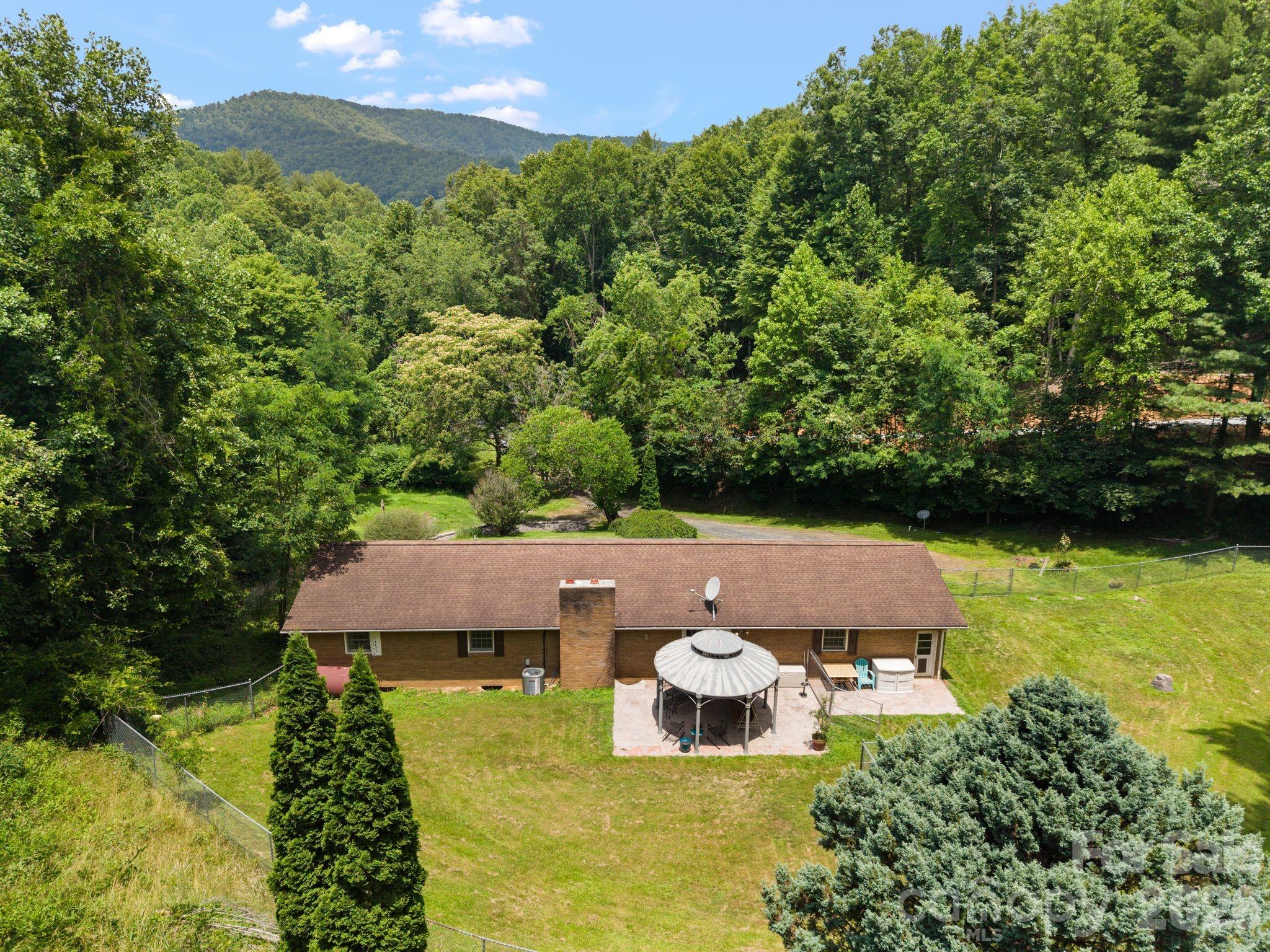 528 Baccus Siding Road