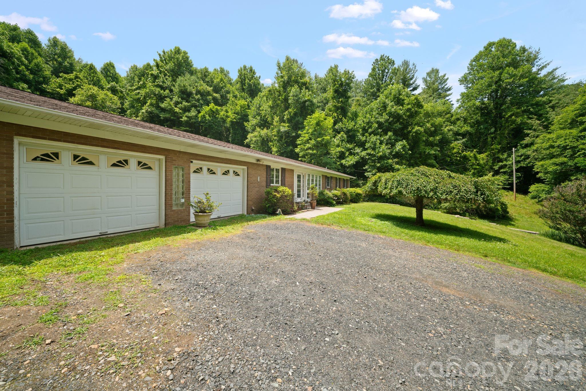 528 Baccus Siding Road