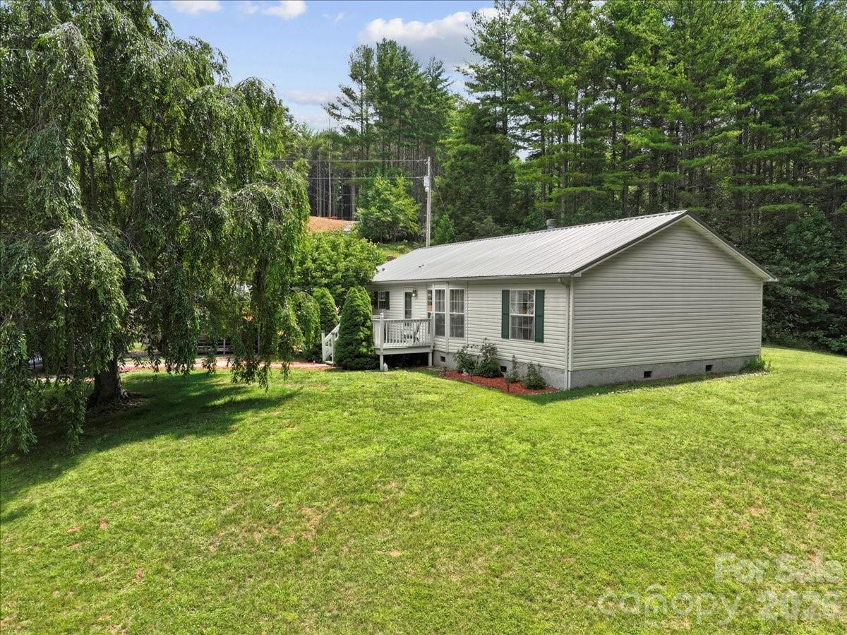 98 Cardinal Lane