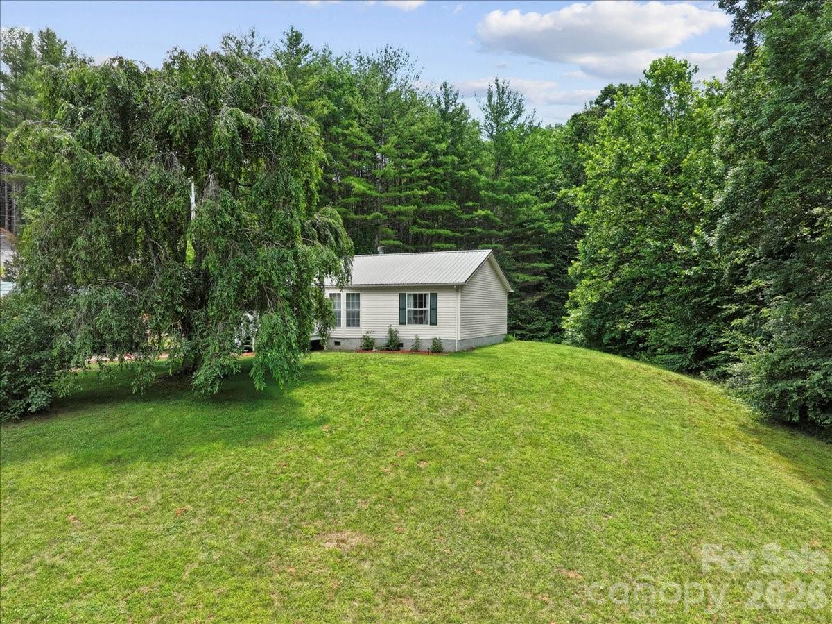 98 Cardinal Lane