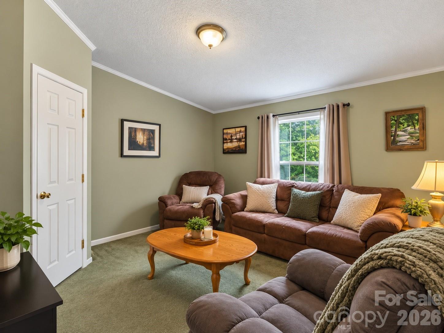 98 Cardinal Lane