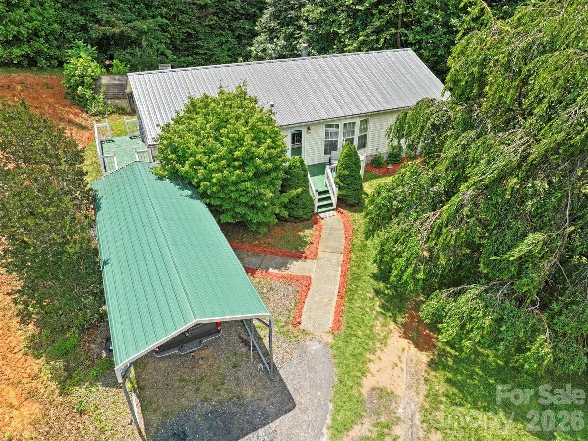 98 Cardinal Lane