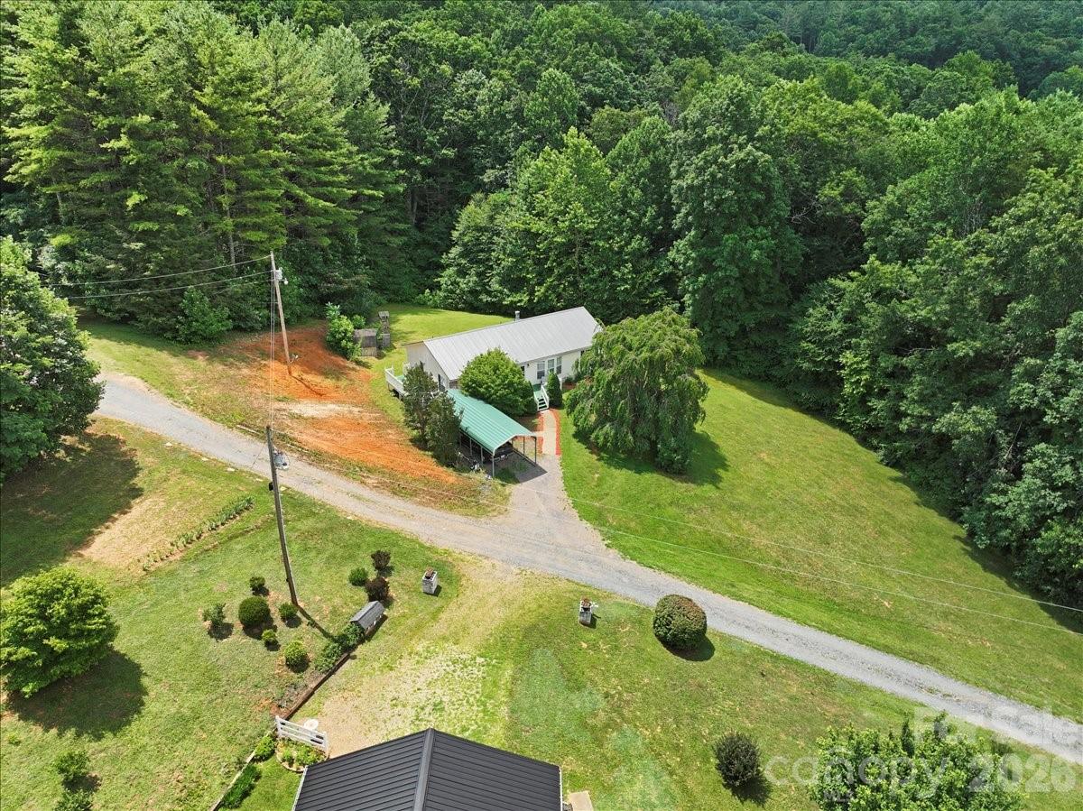 98 Cardinal Lane