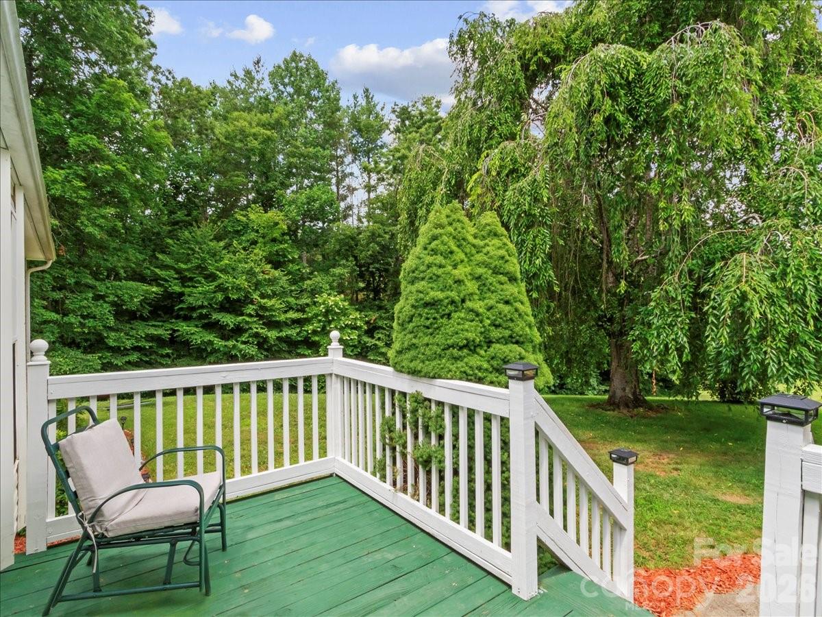 98 Cardinal Lane