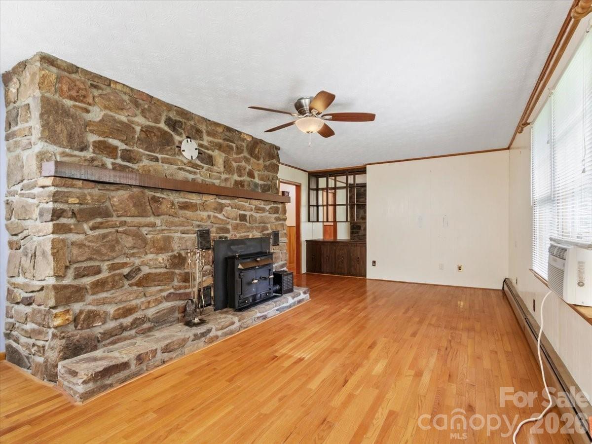 235 Rolling Ridge Loop