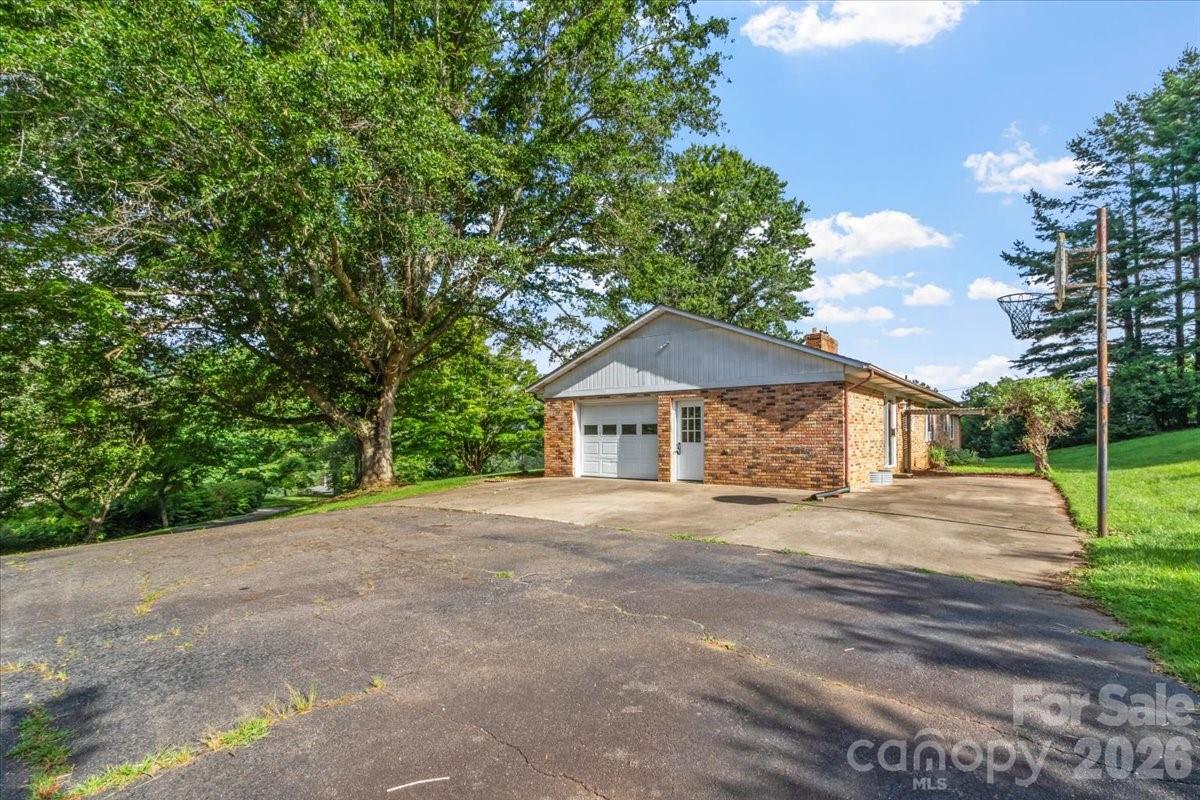 235 Rolling Ridge Loop