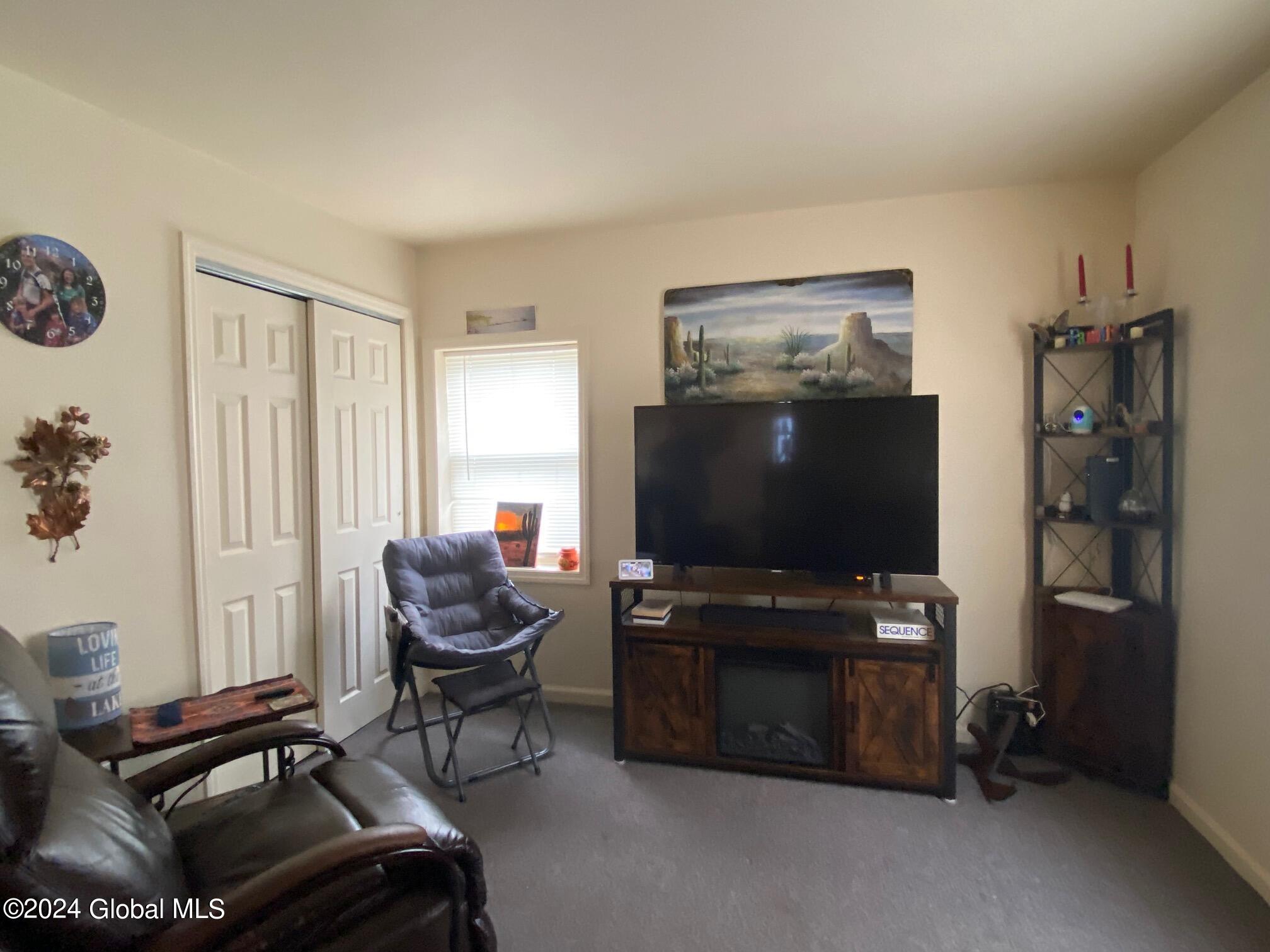8 Calkins Place