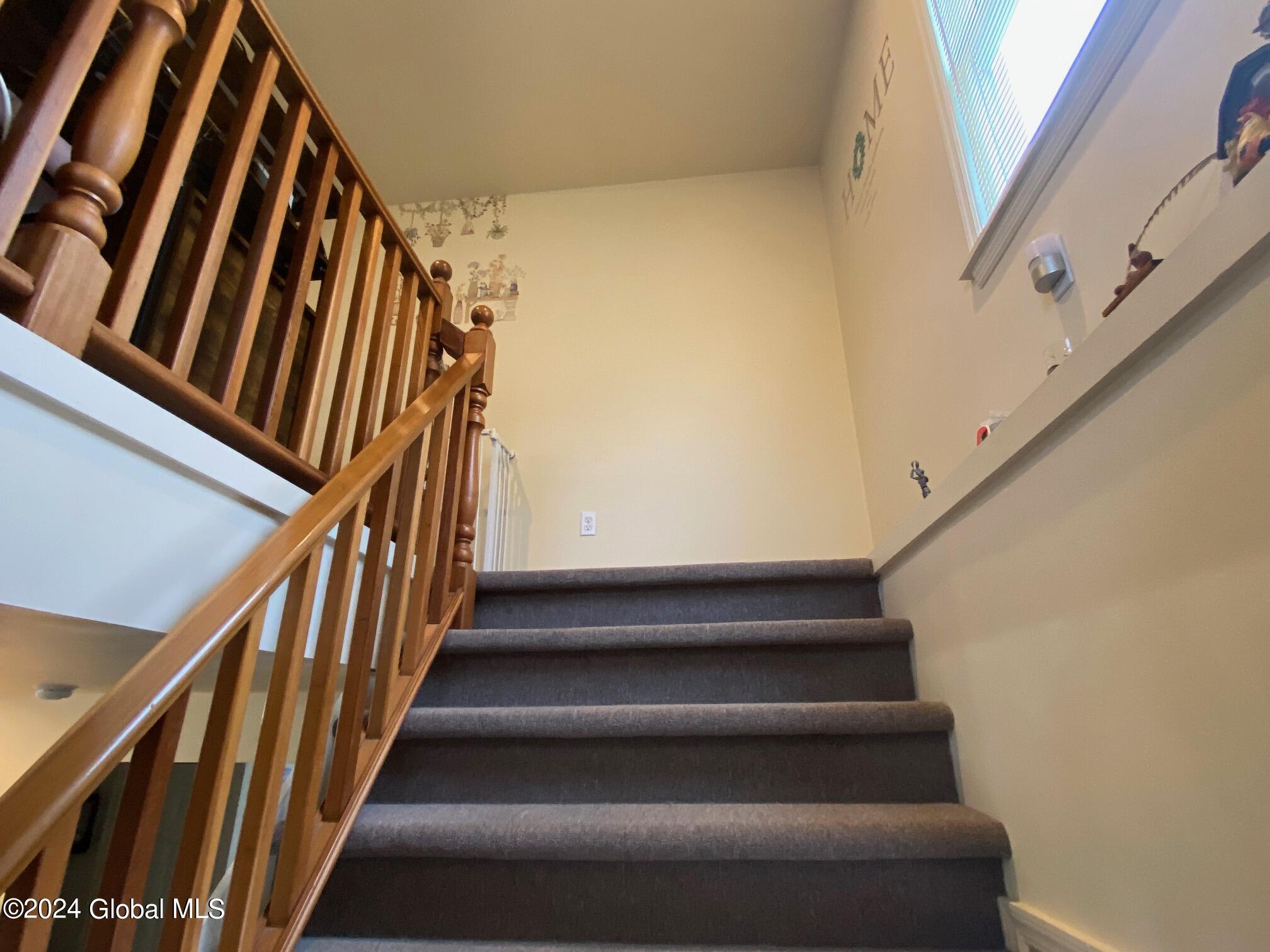 8 Calkins Place