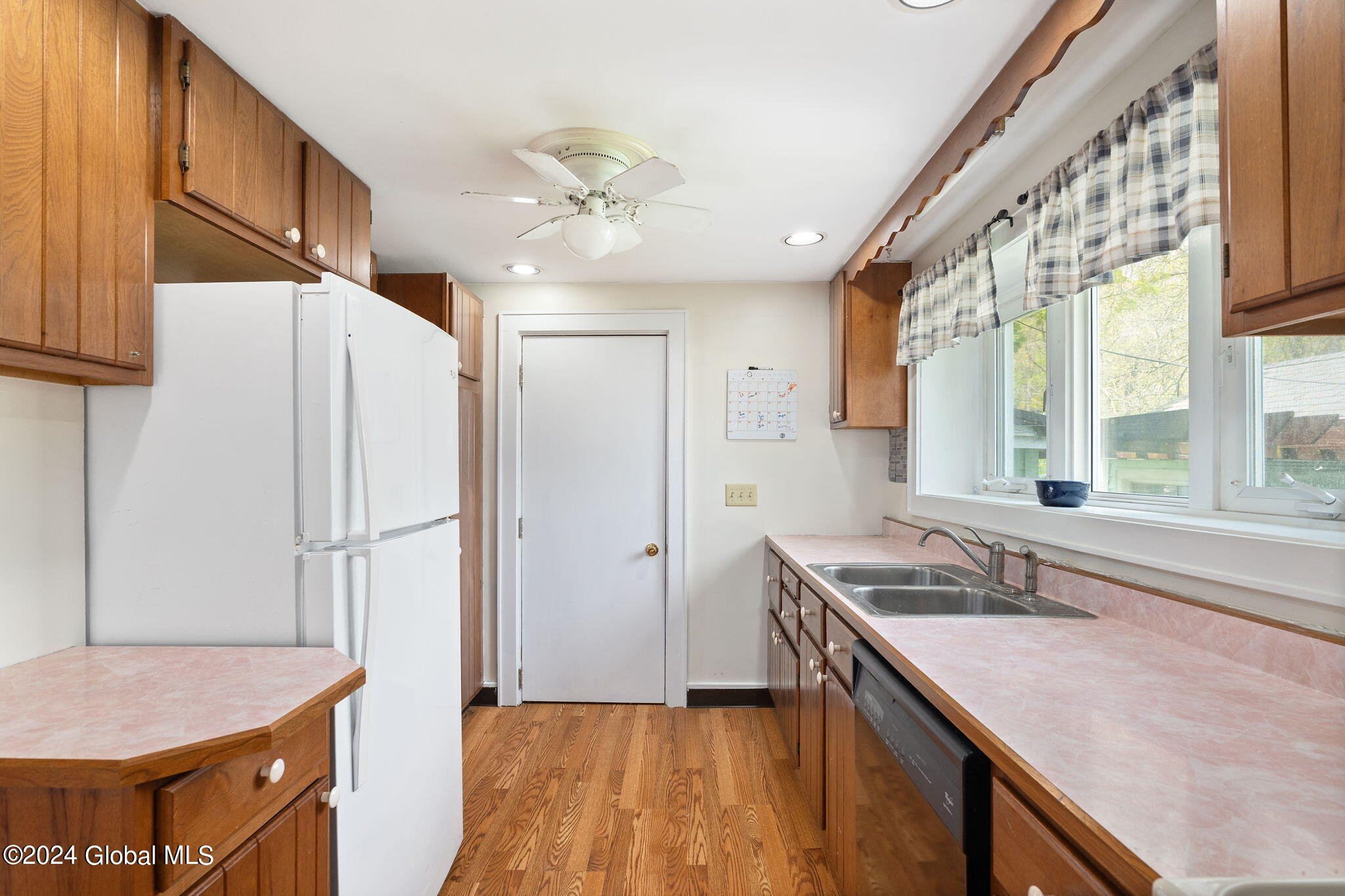 106 Jefferson Avenue