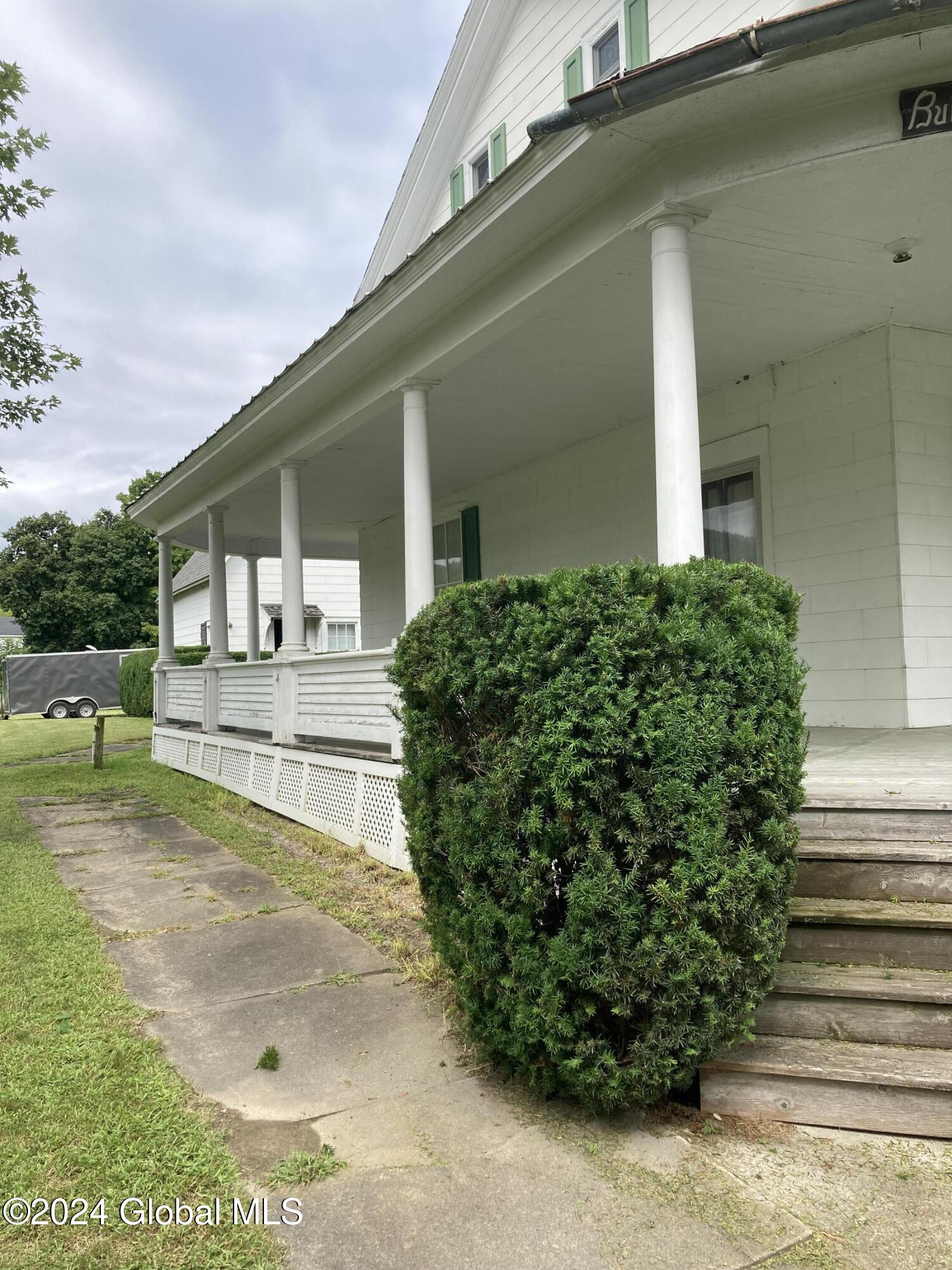 3 Warner Hill Road