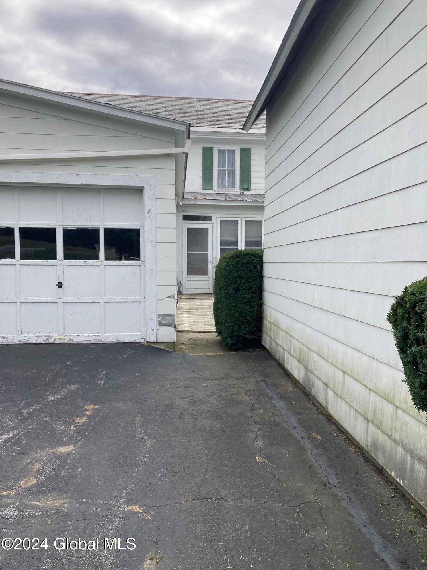 3 Warner Hill Road