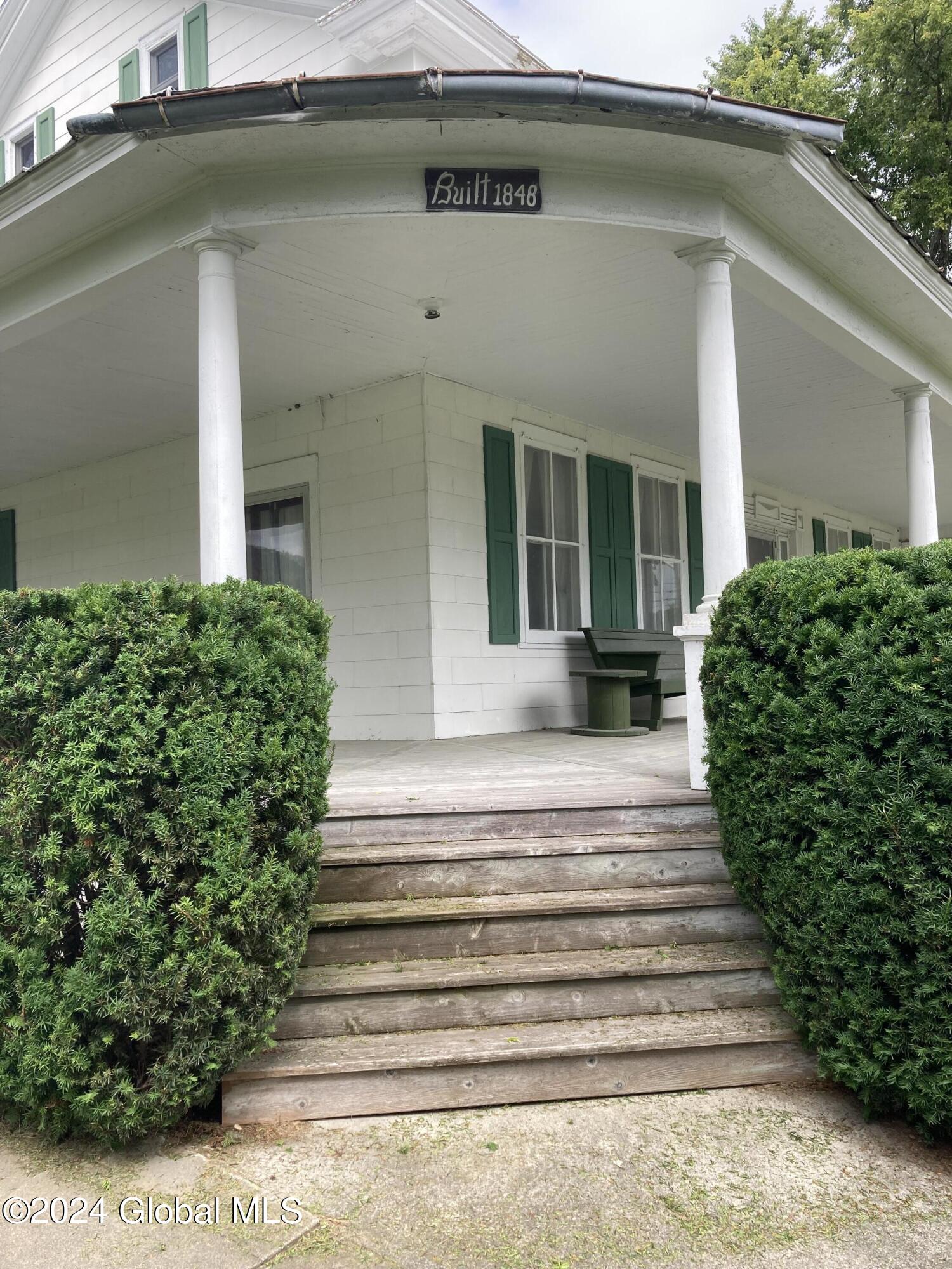 3 Warner Hill Road