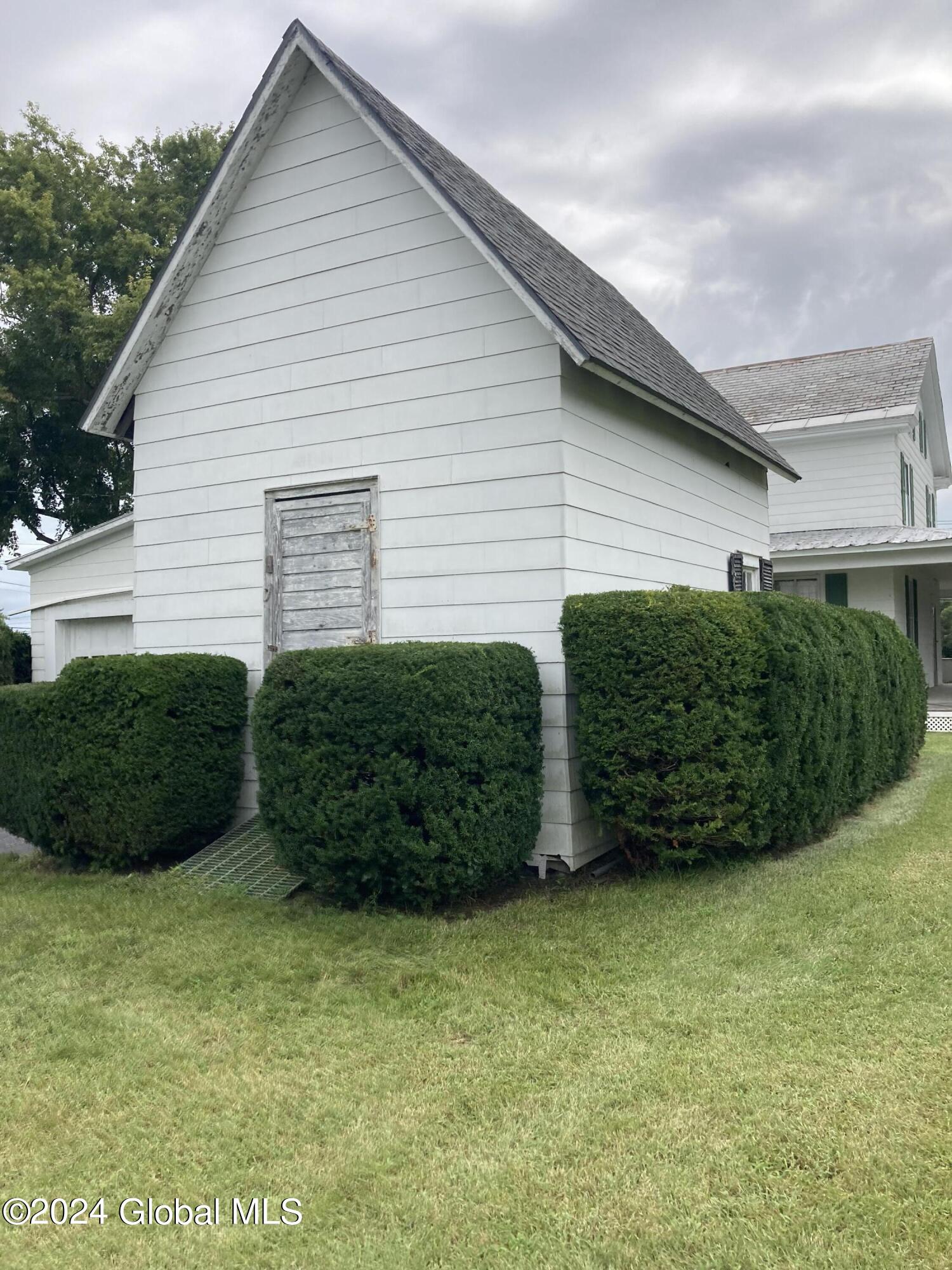 3 Warner Hill Road