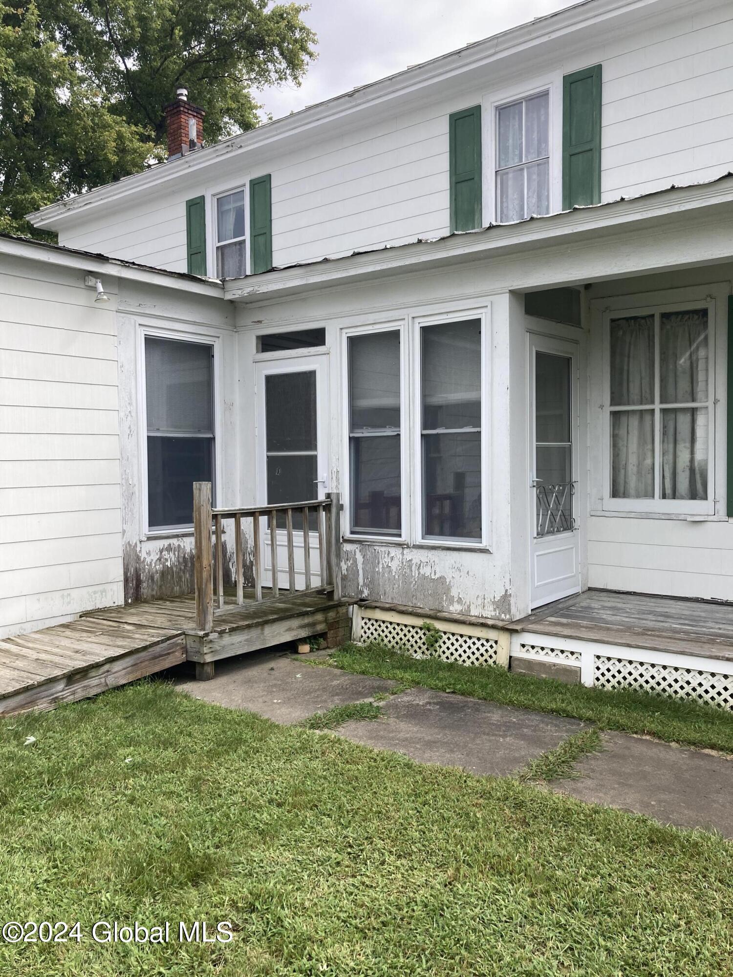 3 Warner Hill Road