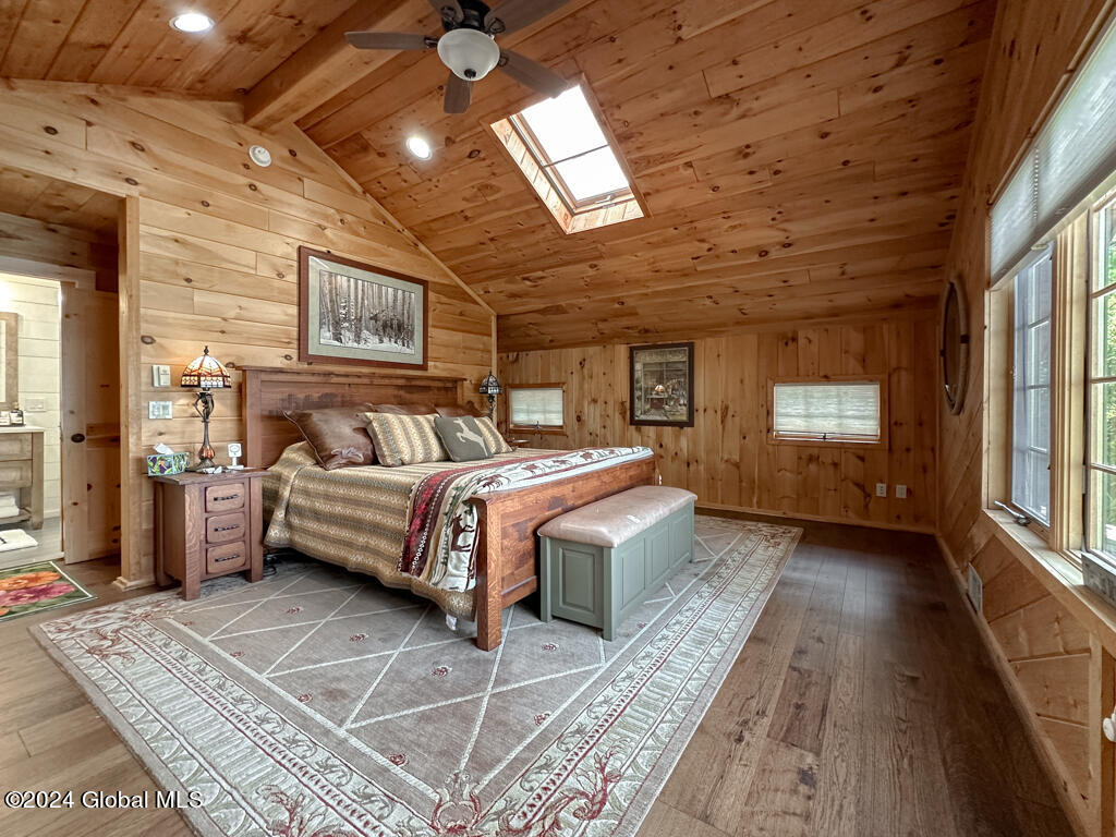 2126 Black Point Road