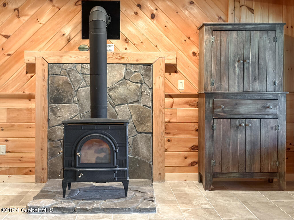 2126 Black Point Road