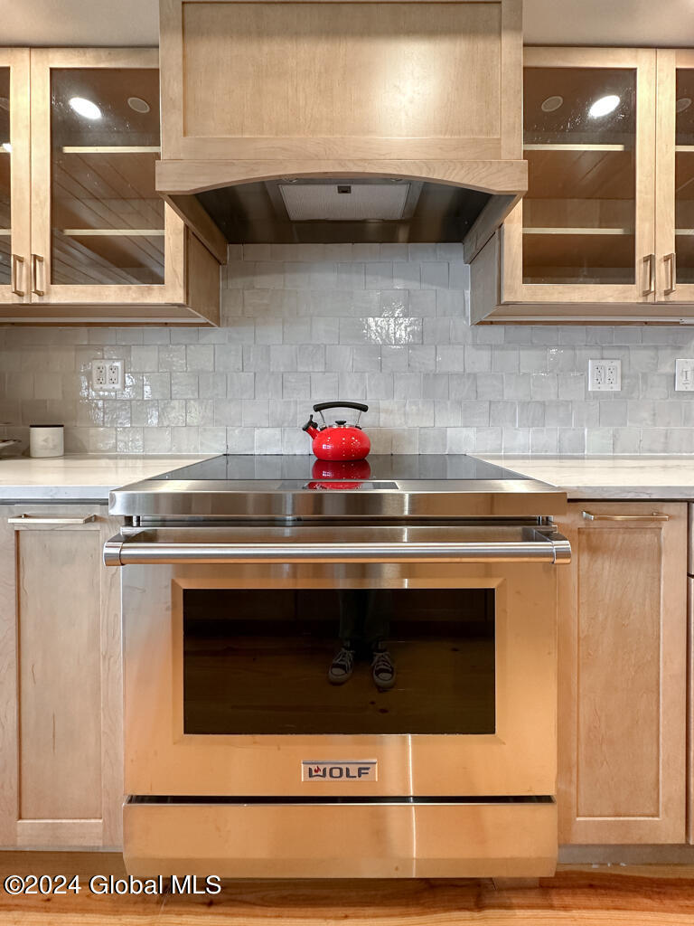 2126 Black Point Road