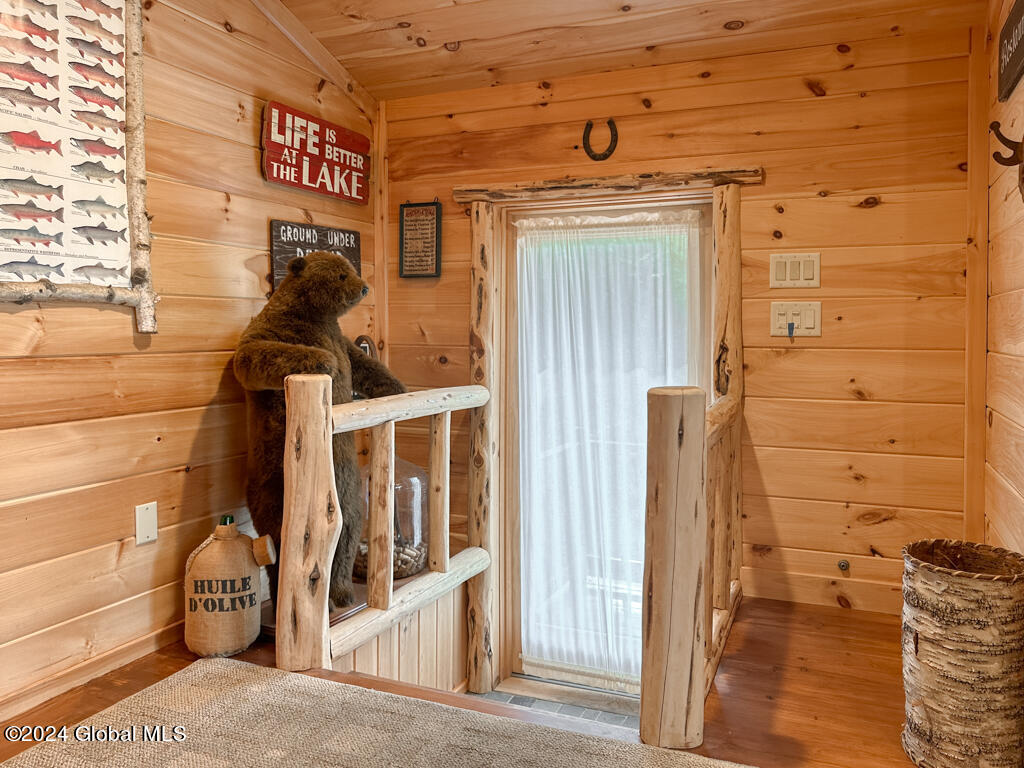 2126 Black Point Road