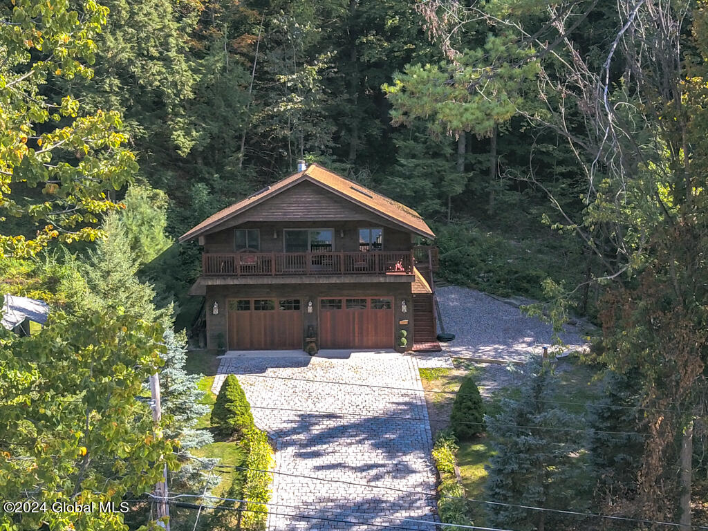 2126 Black Point Road