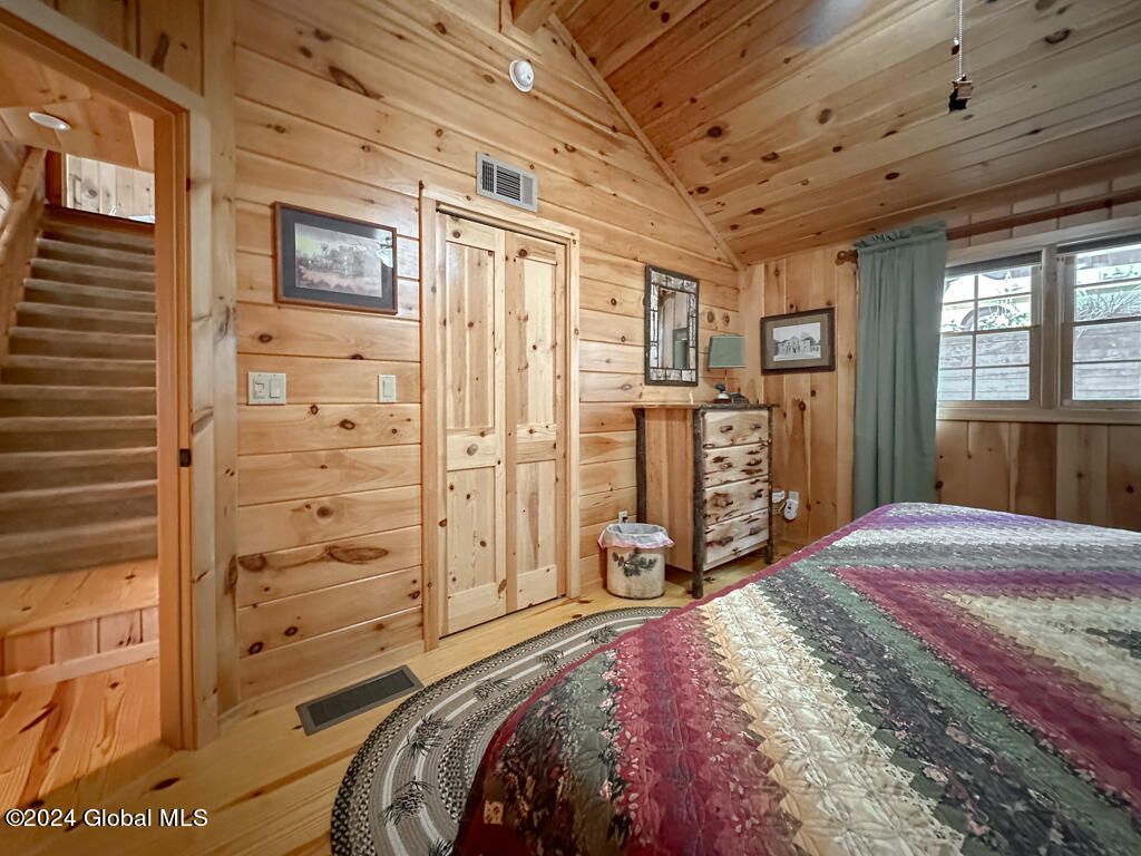 2126 Black Point Road