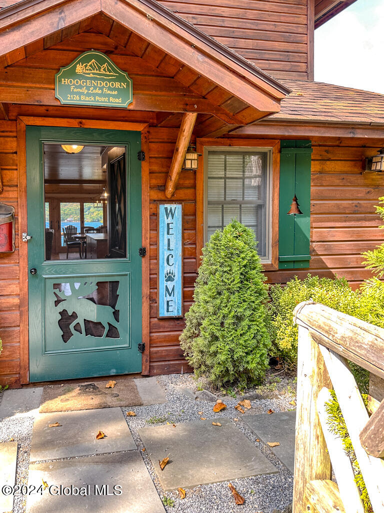 2126 Black Point Road