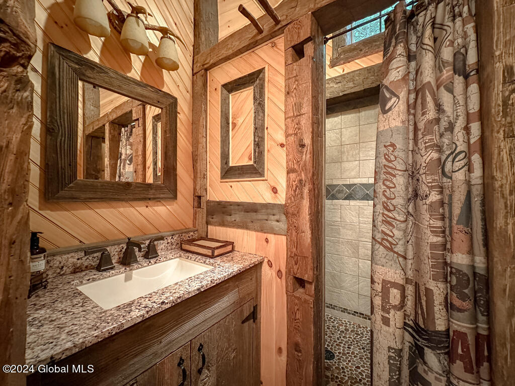 2126 Black Point Road